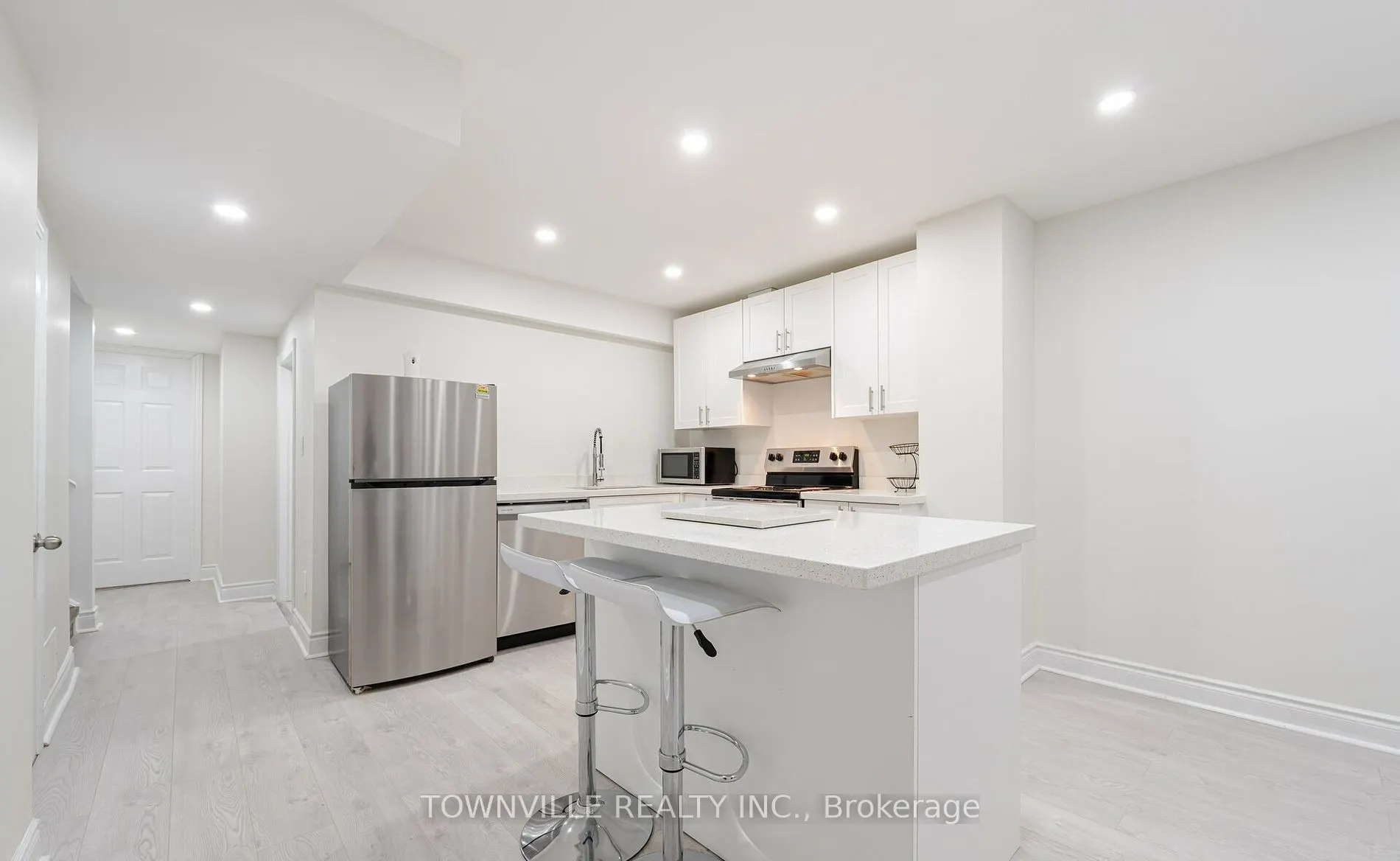 13 Lady Evelyn Crescent