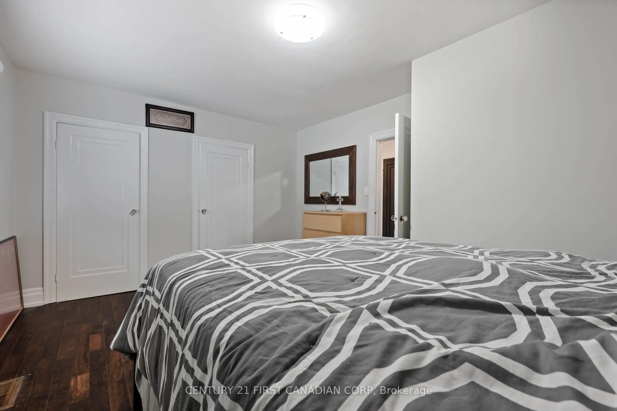 37 Mclaughlin Road N