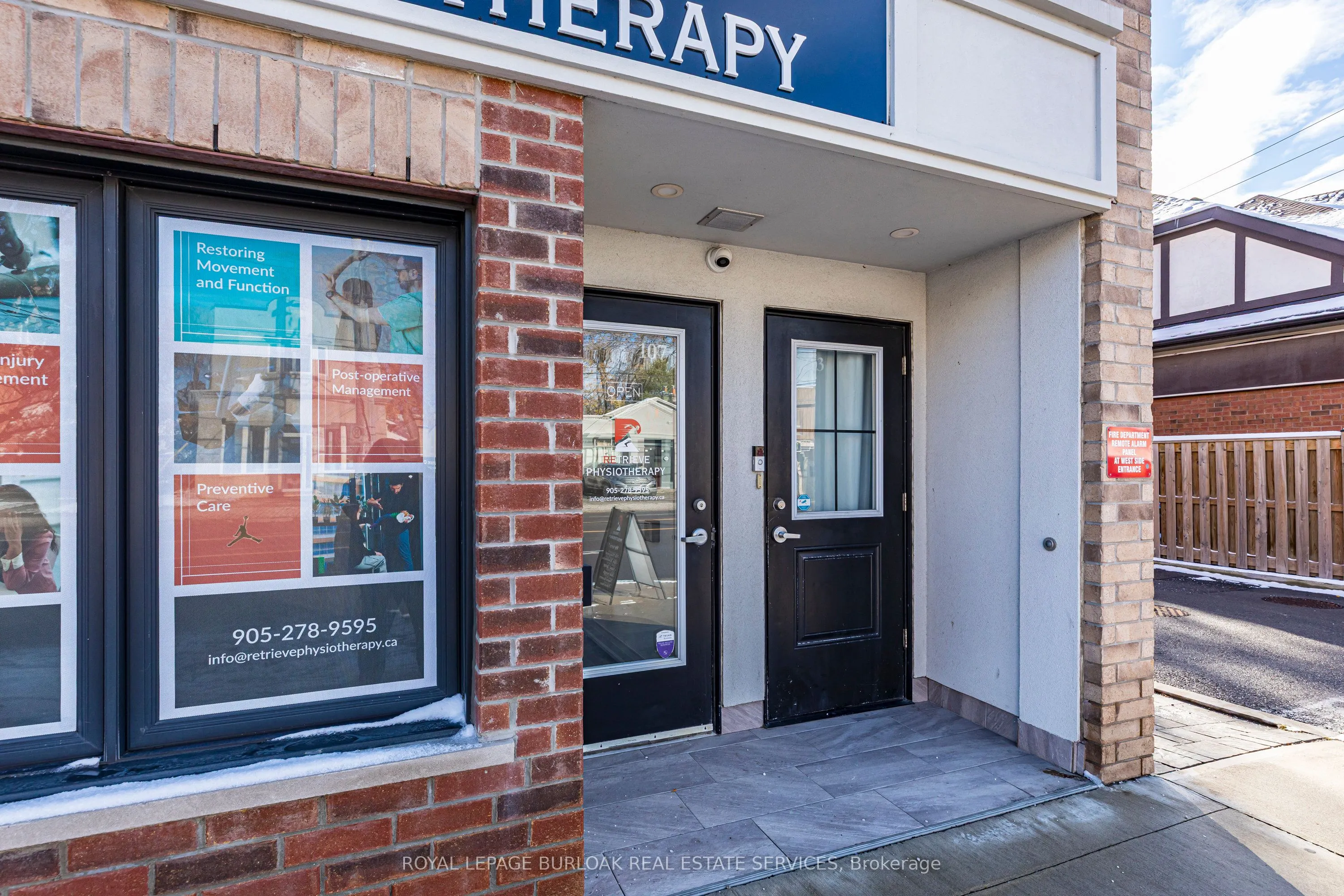 760 Lakeshore Road E #213