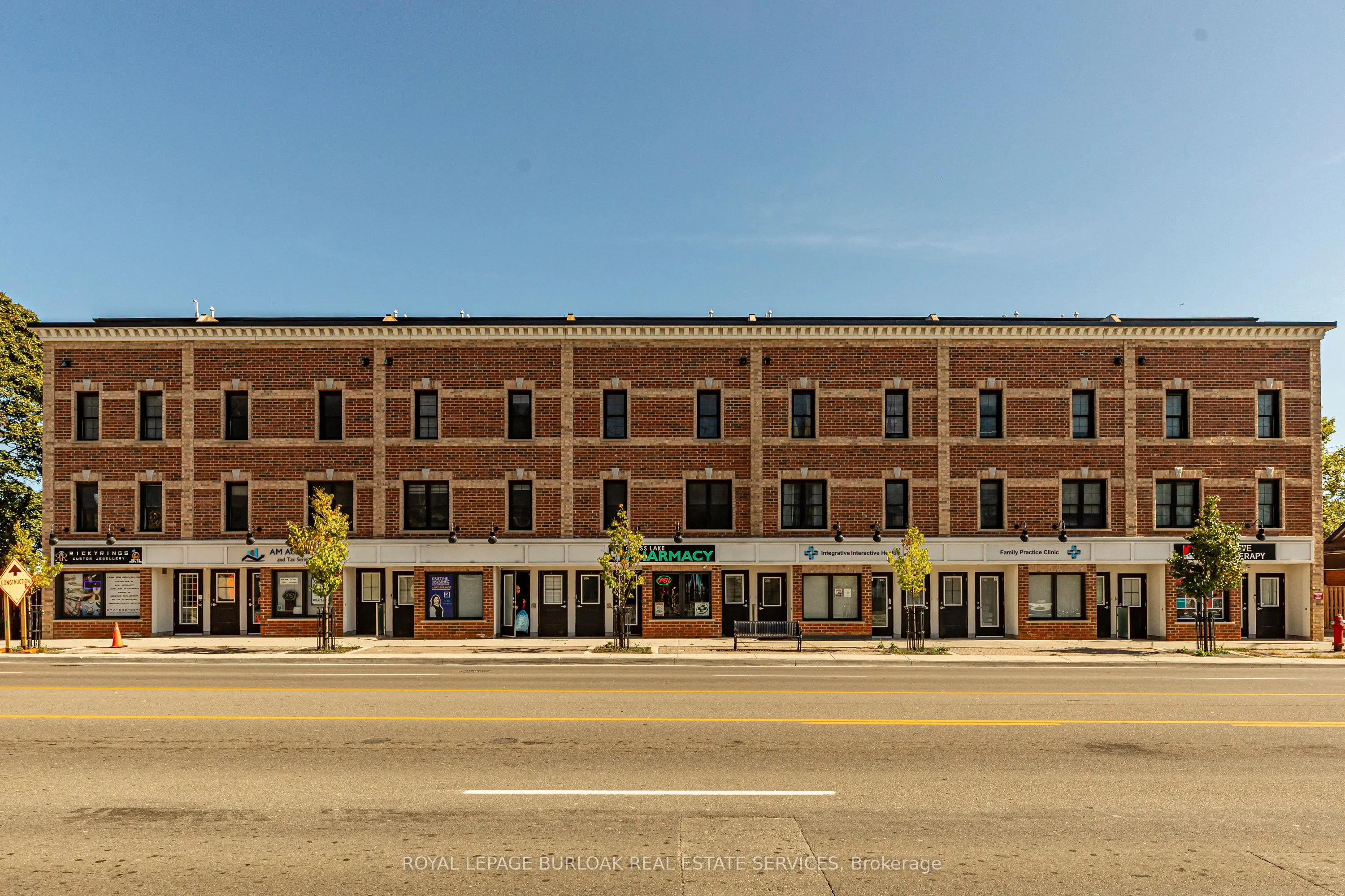 760 Lakeshore Road E #213