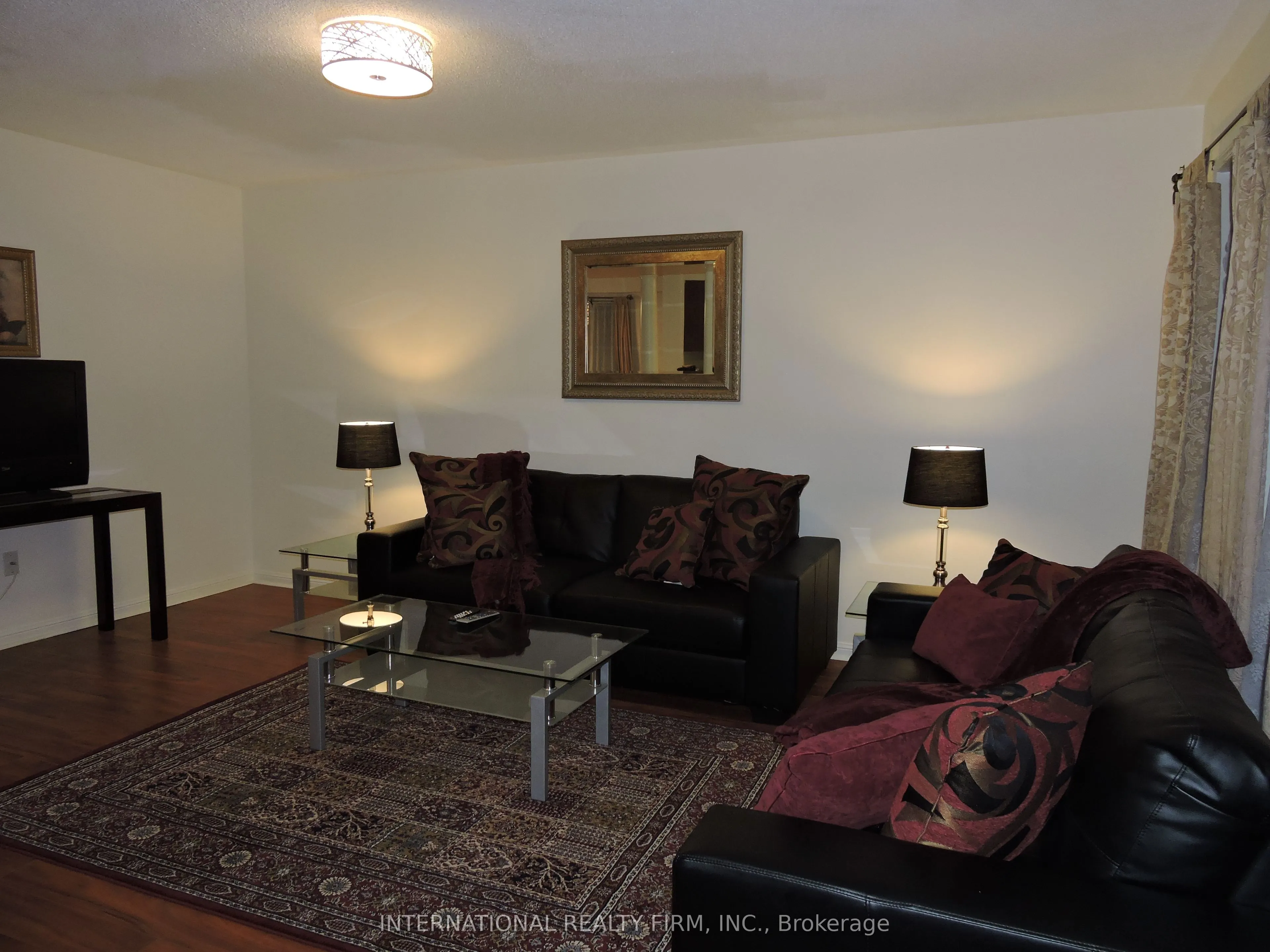 2453 Baintree Crescent