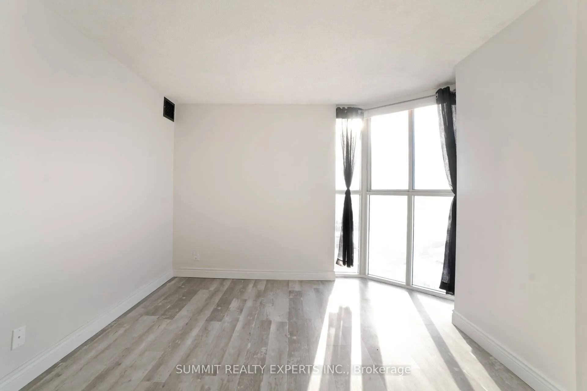 25 Trailwood Drive #2002