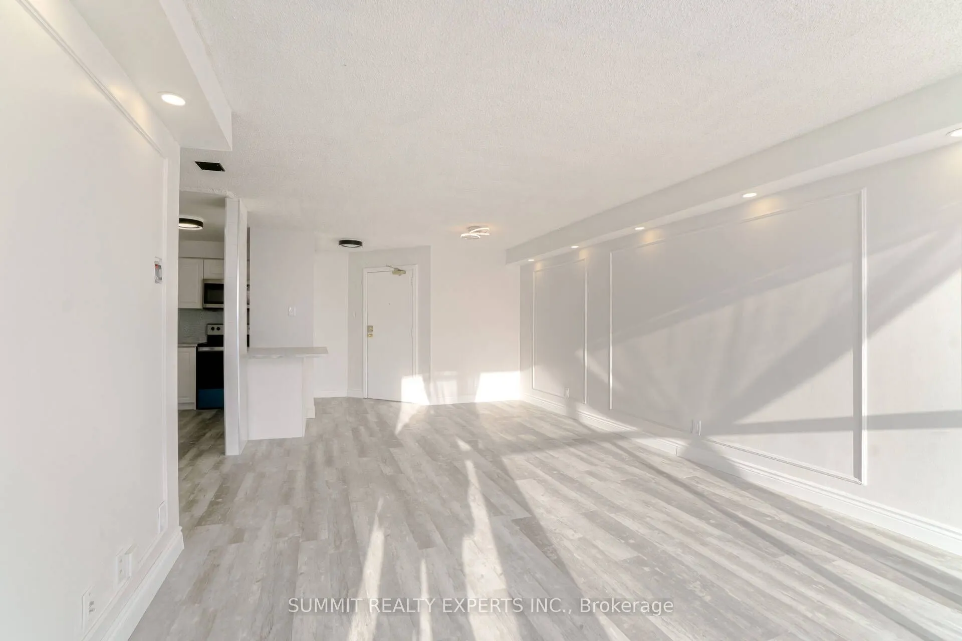 25 Trailwood Drive #2002