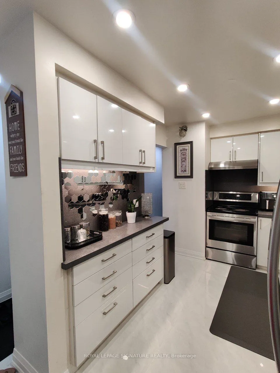 5020 Delaware Drive #25