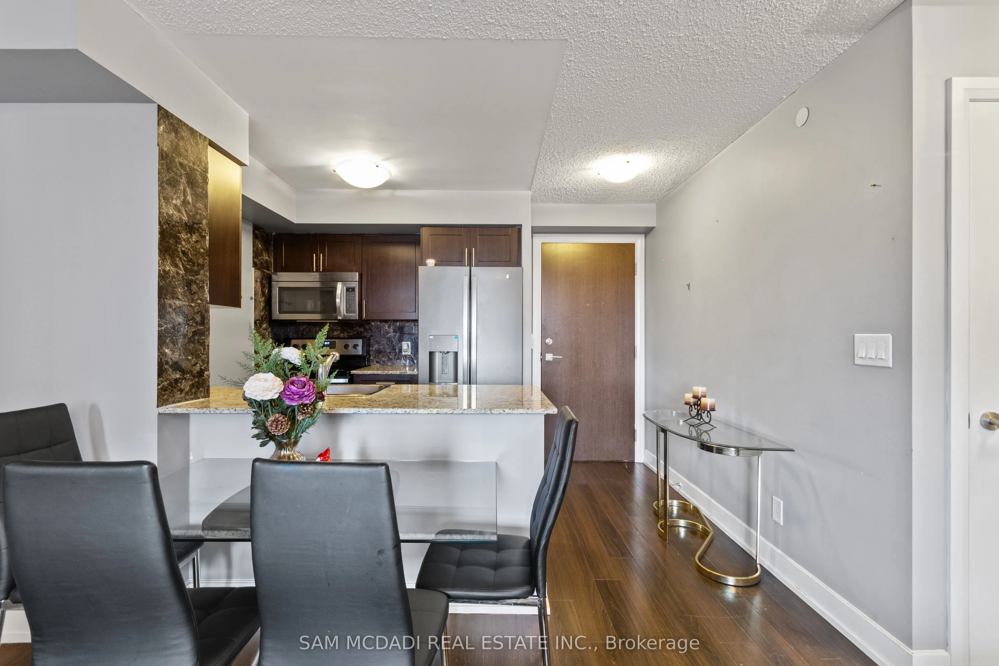 2 Eva Road #630
