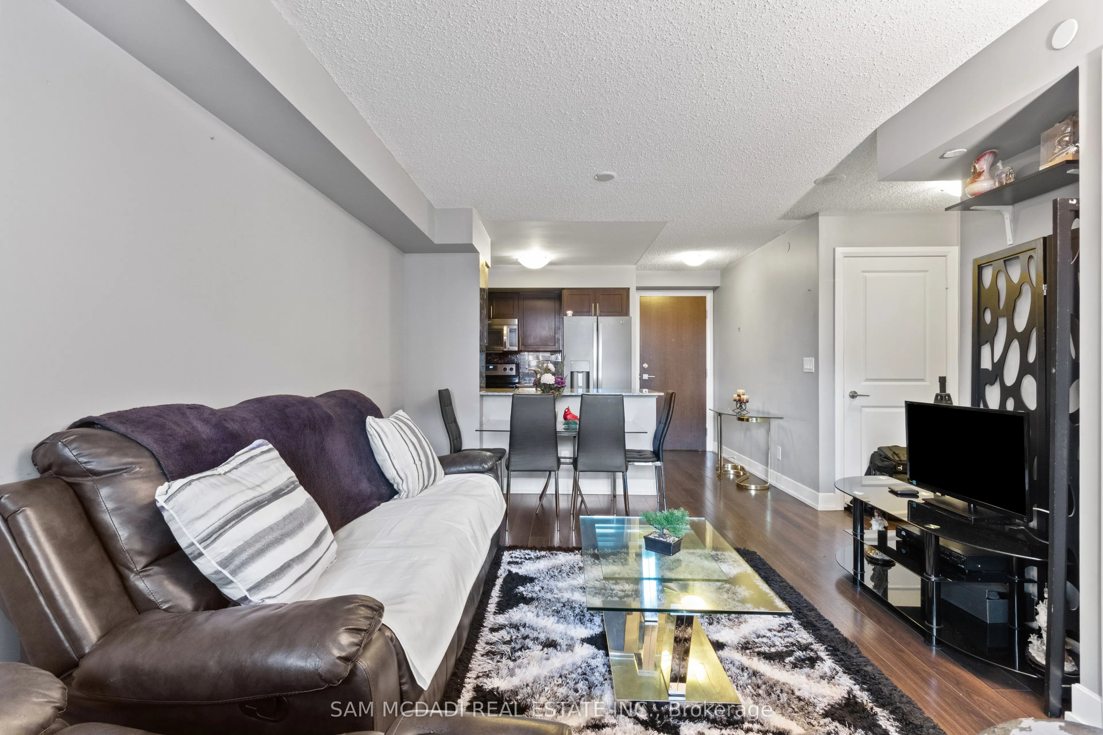 2 Eva Road #630