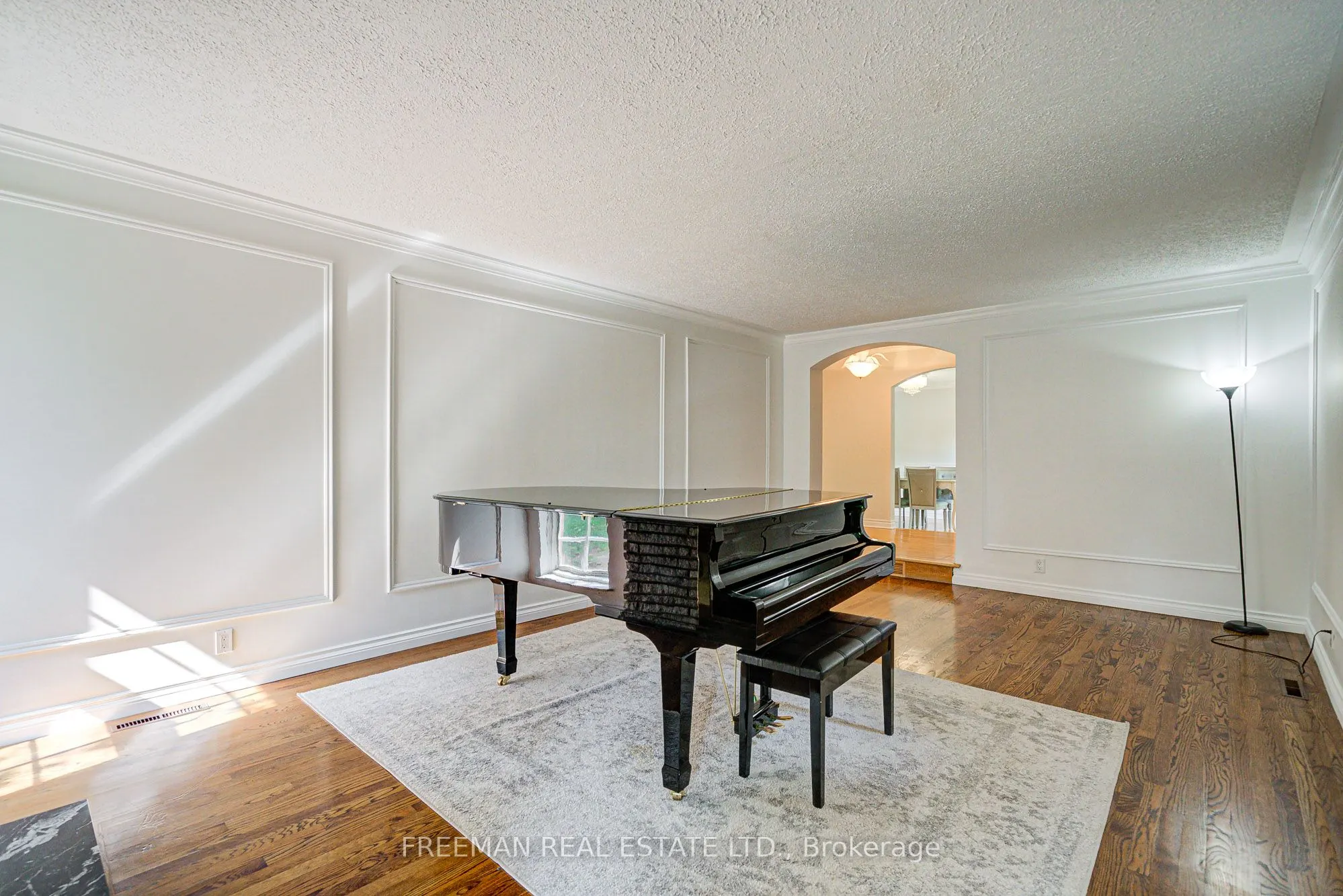 1528 Knareswood Drive