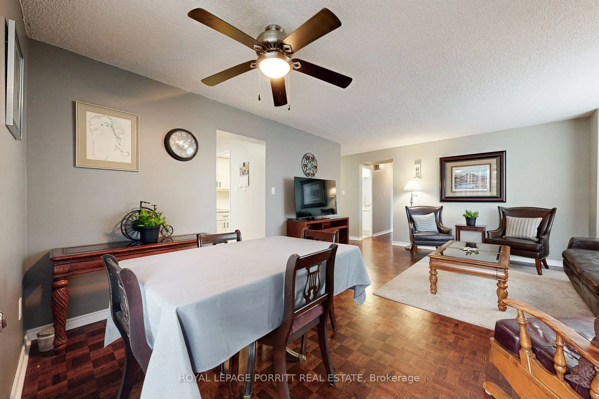 1535 Lakeshore Road E #201