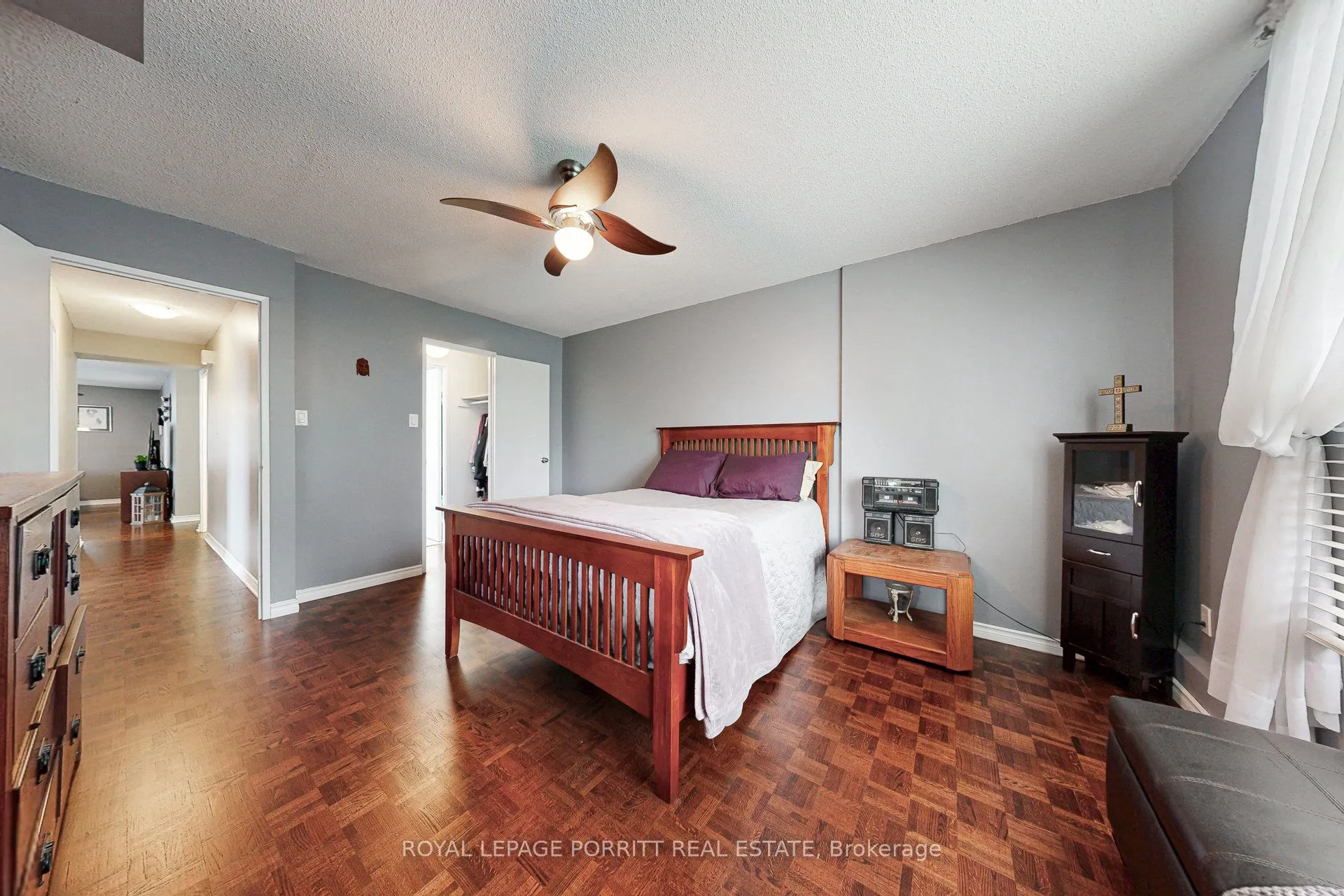 1535 Lakeshore Road E #201