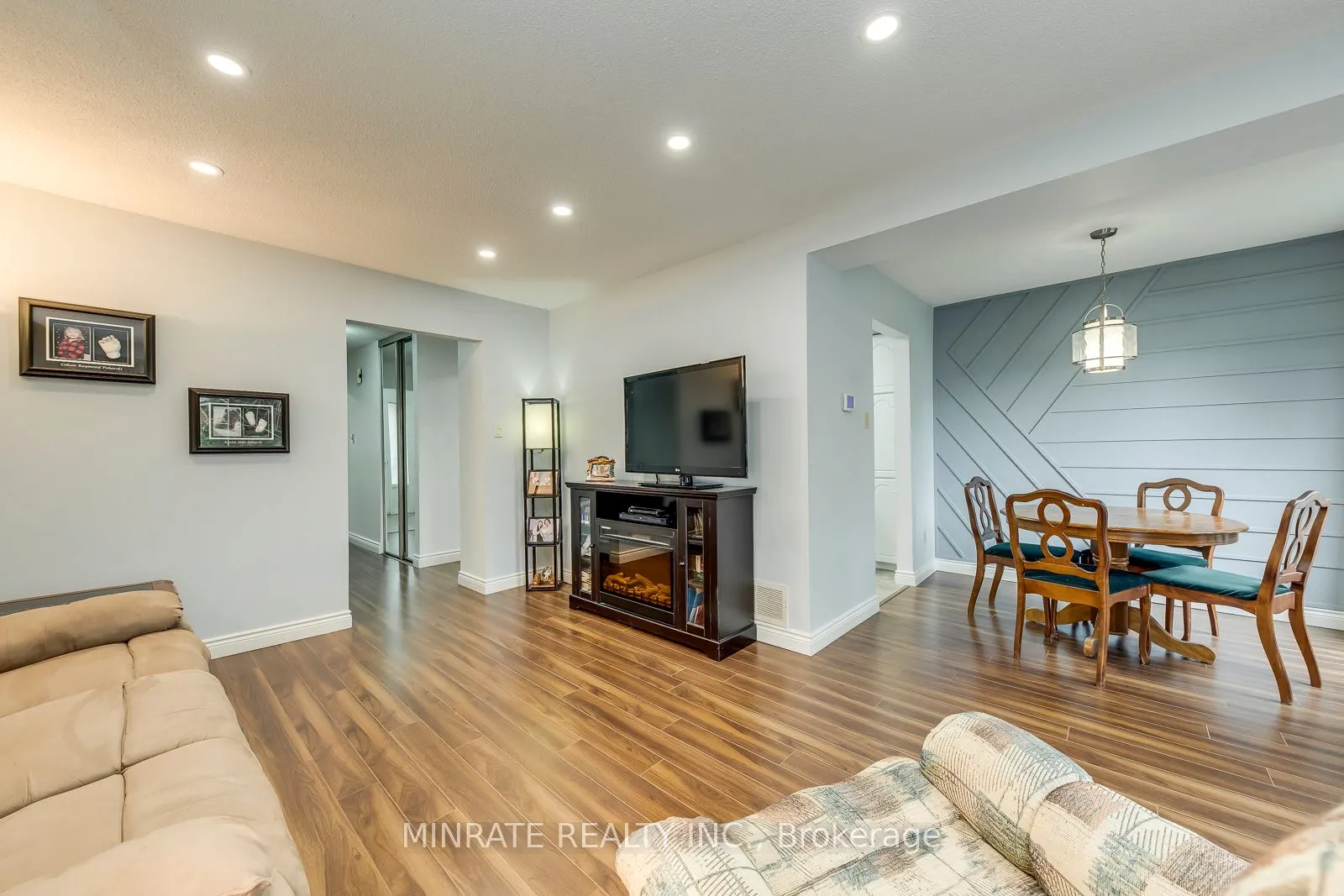 1548 Newlands Crescent #14