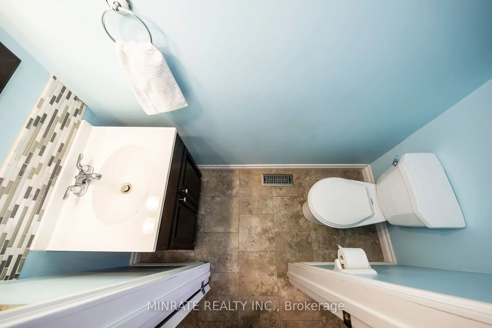 1548 Newlands Crescent #14