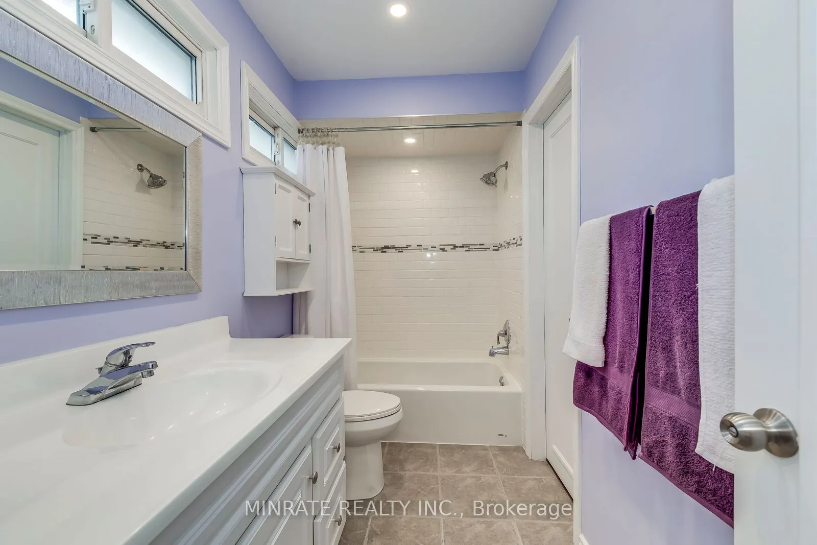 1548 Newlands Crescent #14