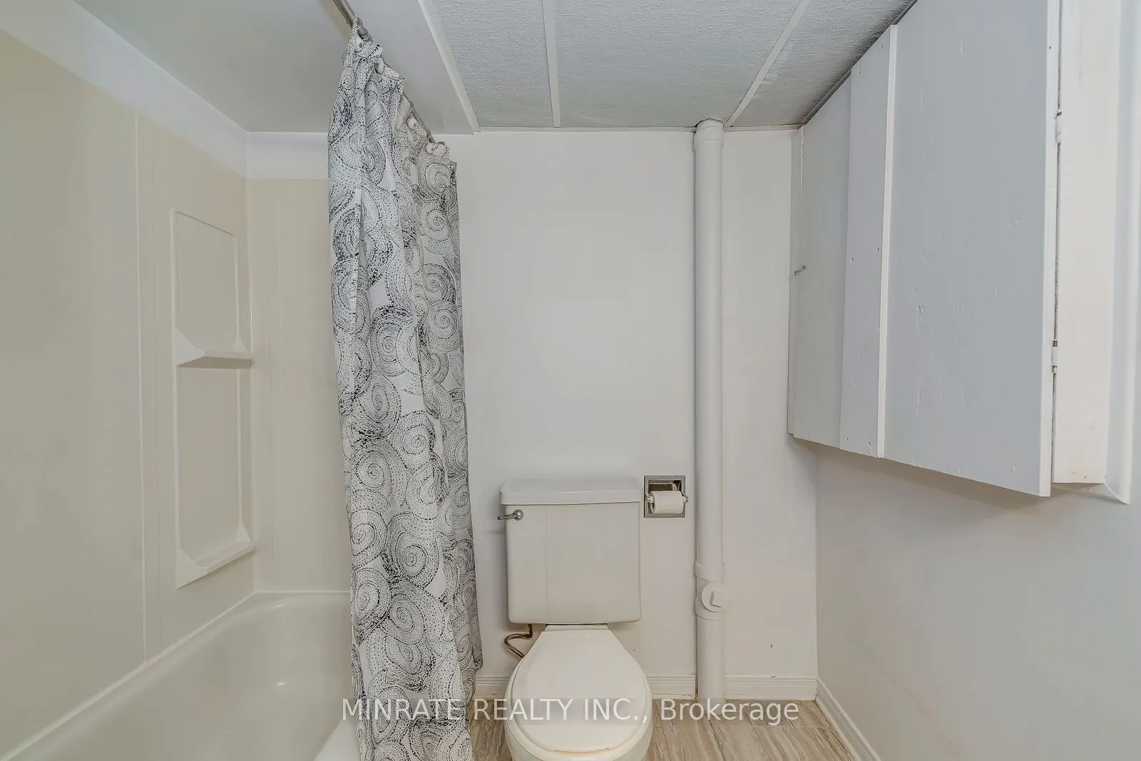 1548 Newlands Crescent #14