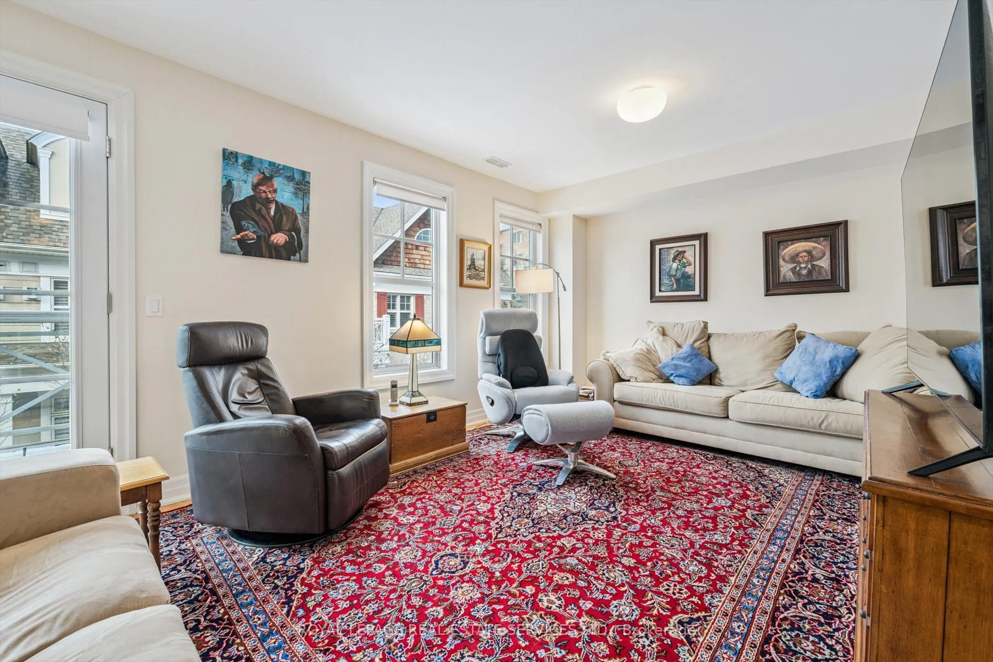 2369 Ontario Street #26