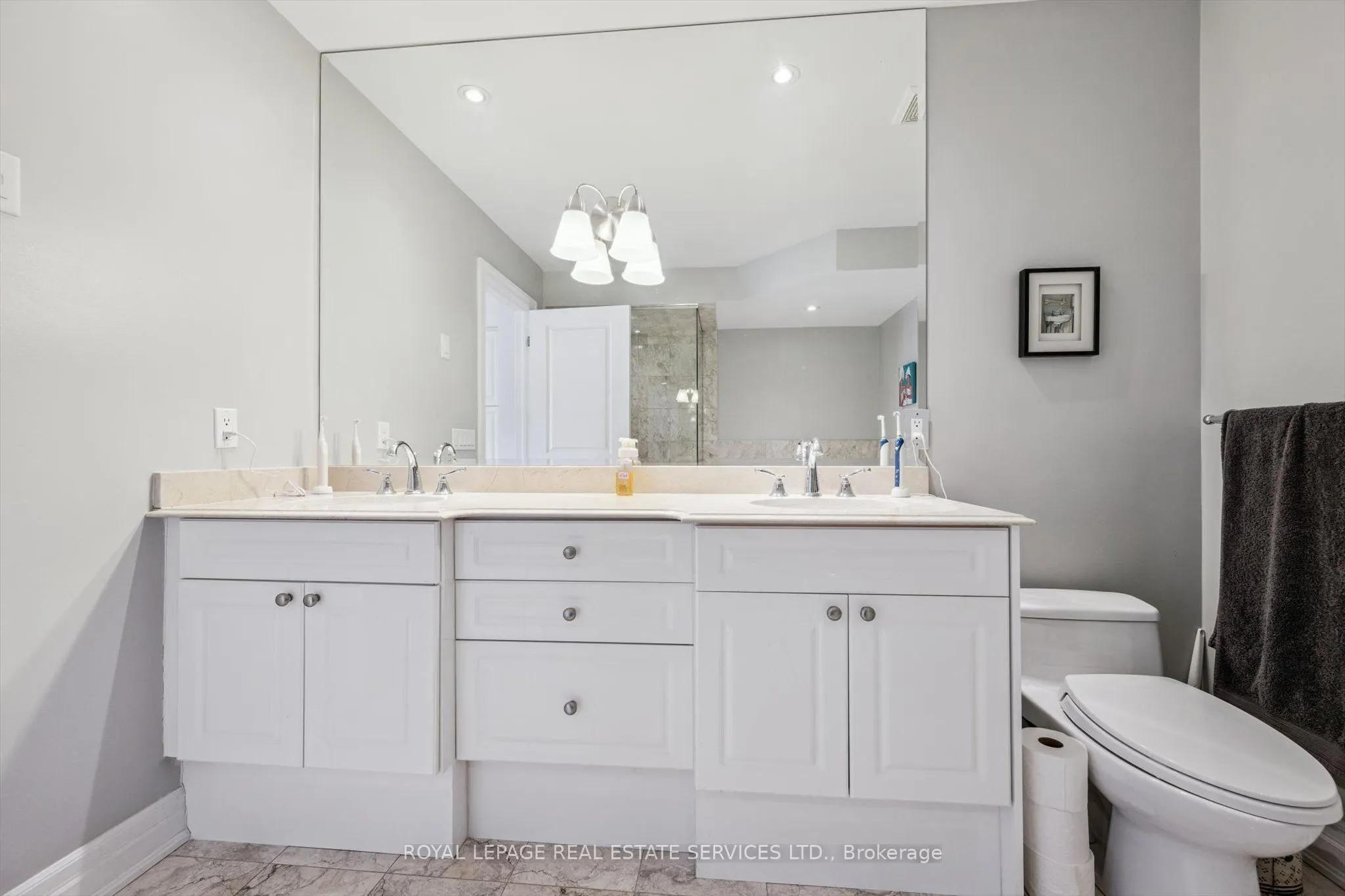 2369 Ontario Street #26