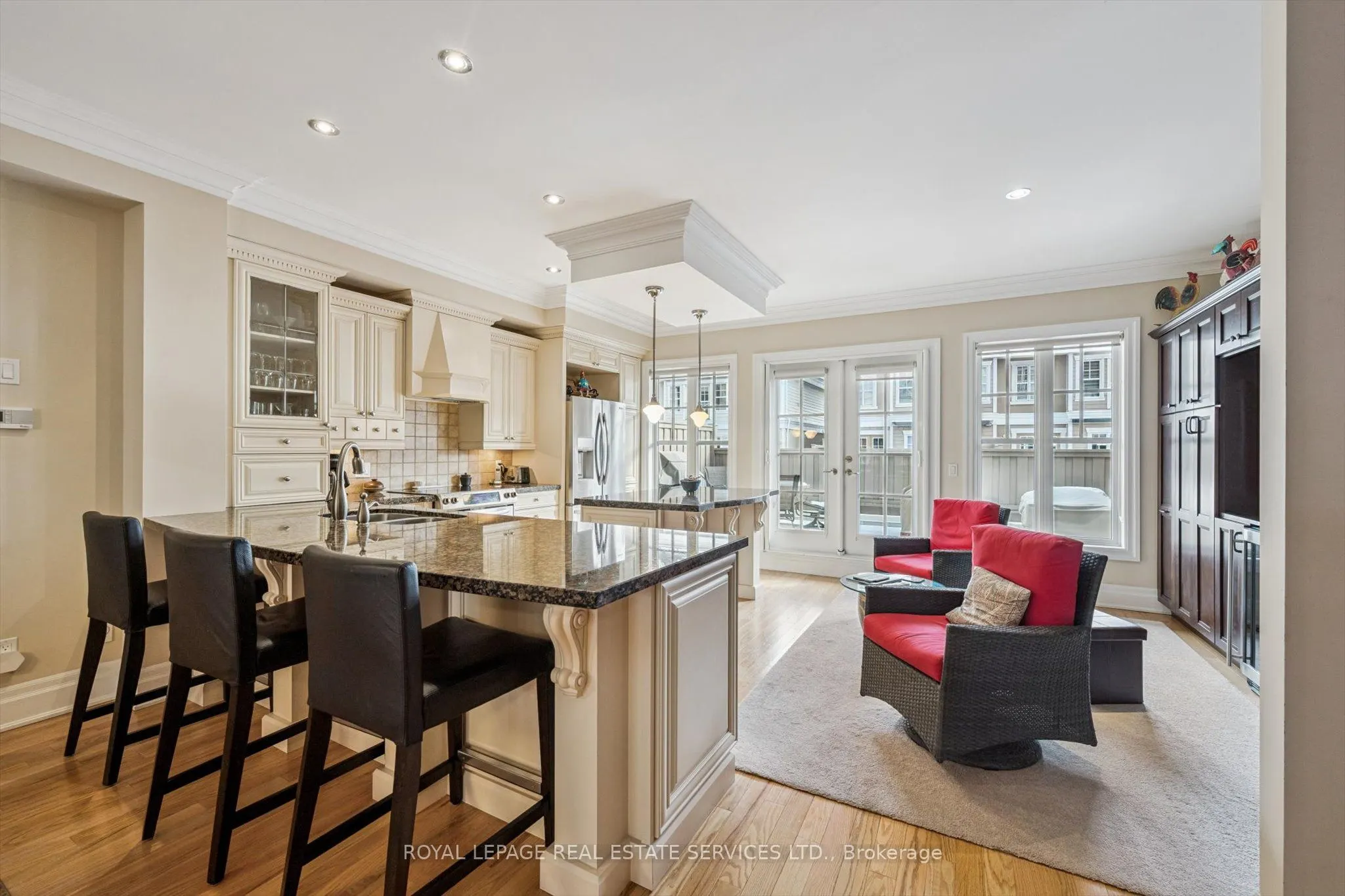 2369 Ontario Street #26