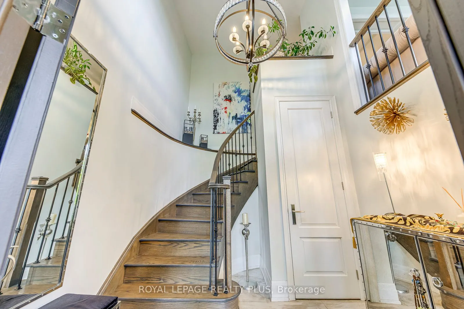 221 Hanover Street