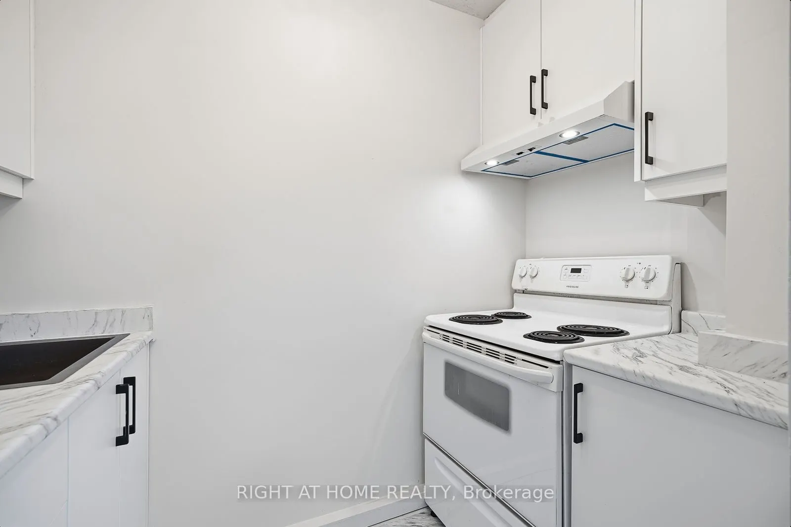 216 Fleetwood Crescent #177