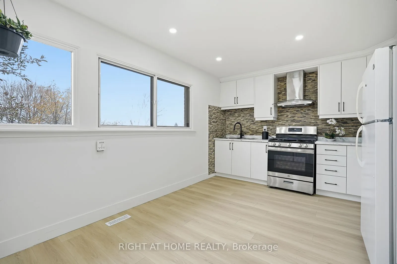 216 Fleetwood Crescent #177