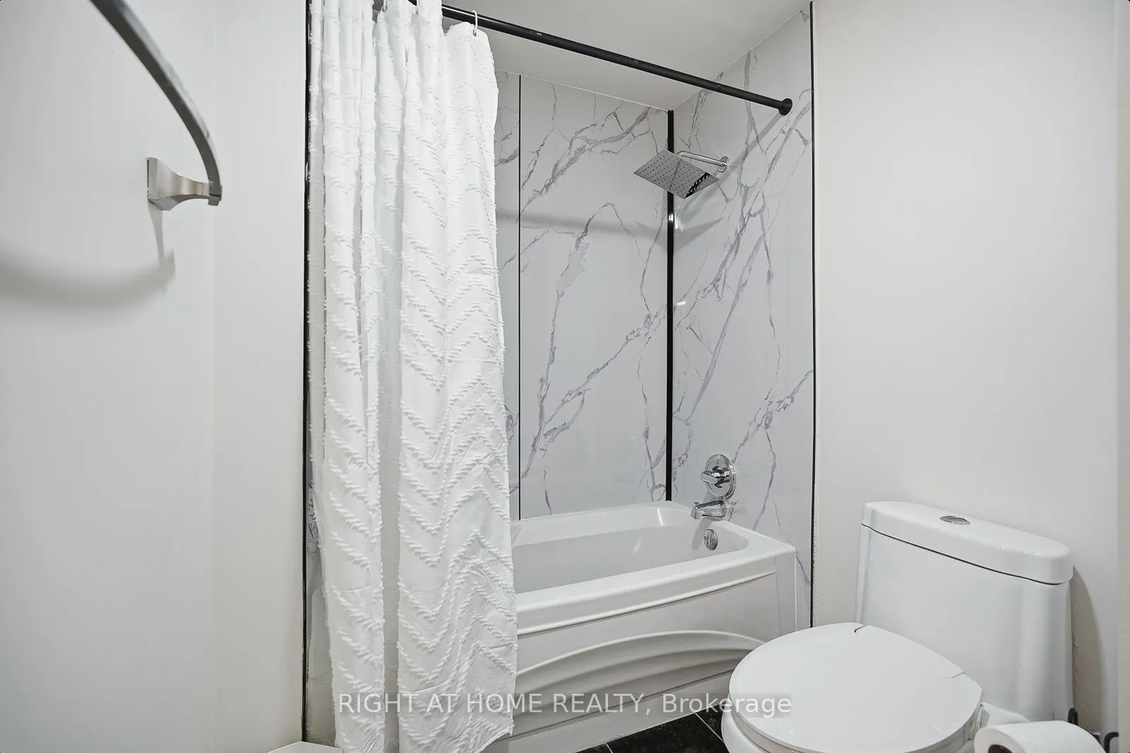 216 Fleetwood Crescent #177