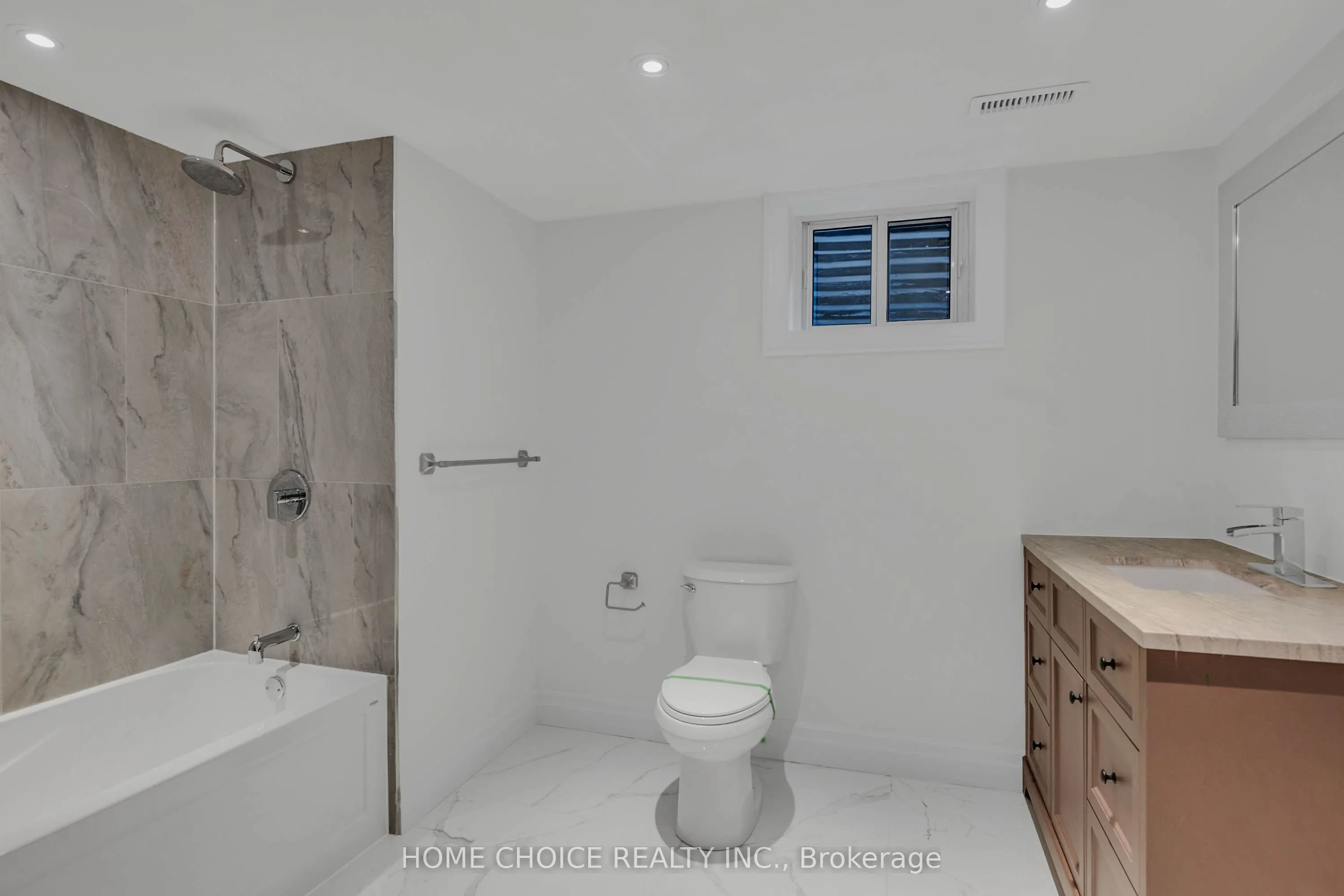 43 Golfwood Heights E