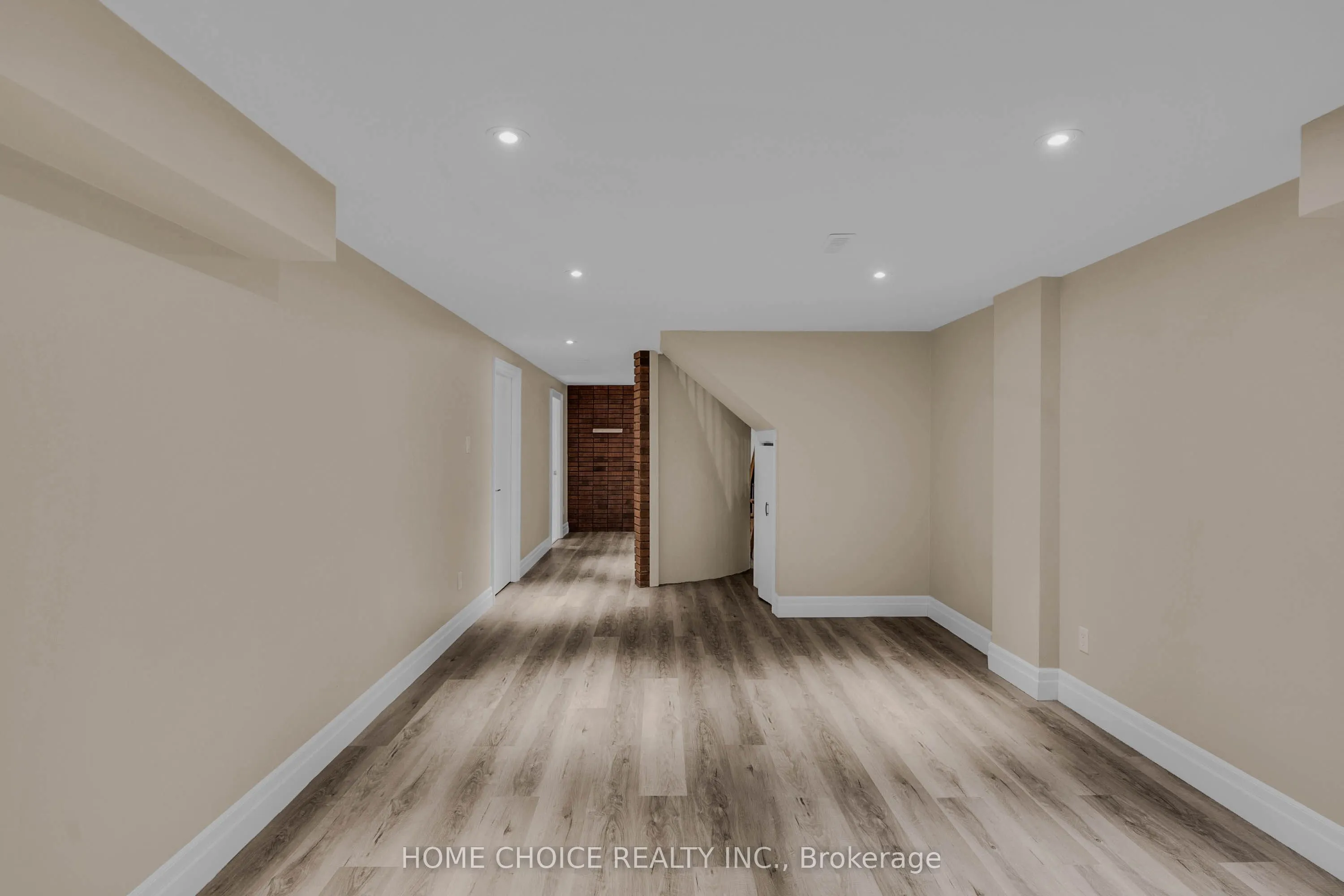43 Golfwood Heights E