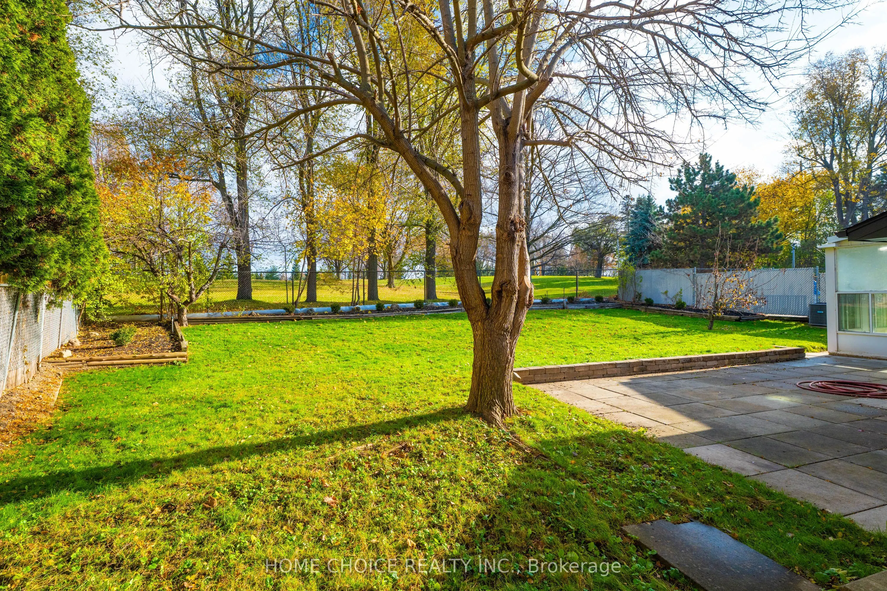 43 Golfwood Heights E