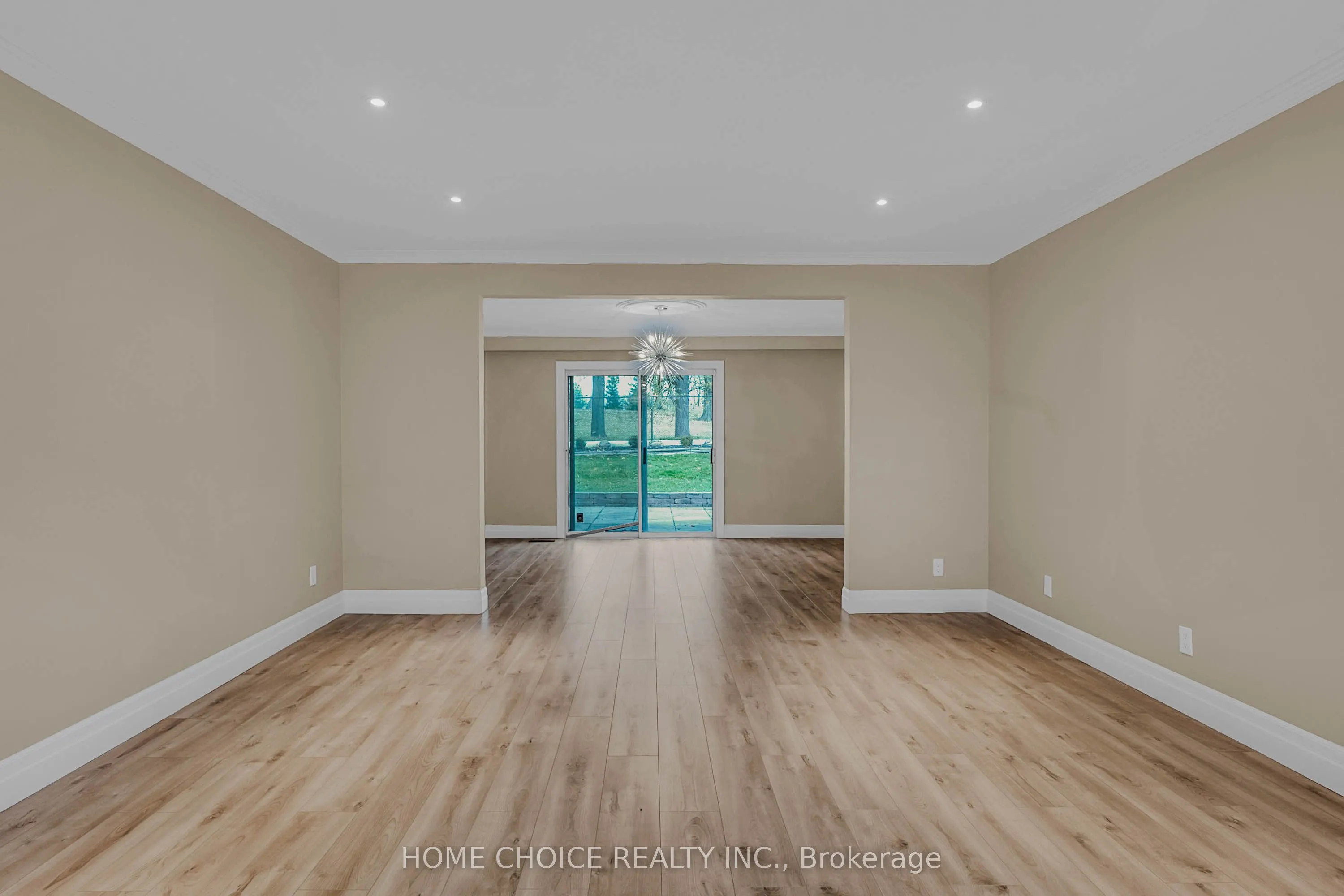43 Golfwood Heights E