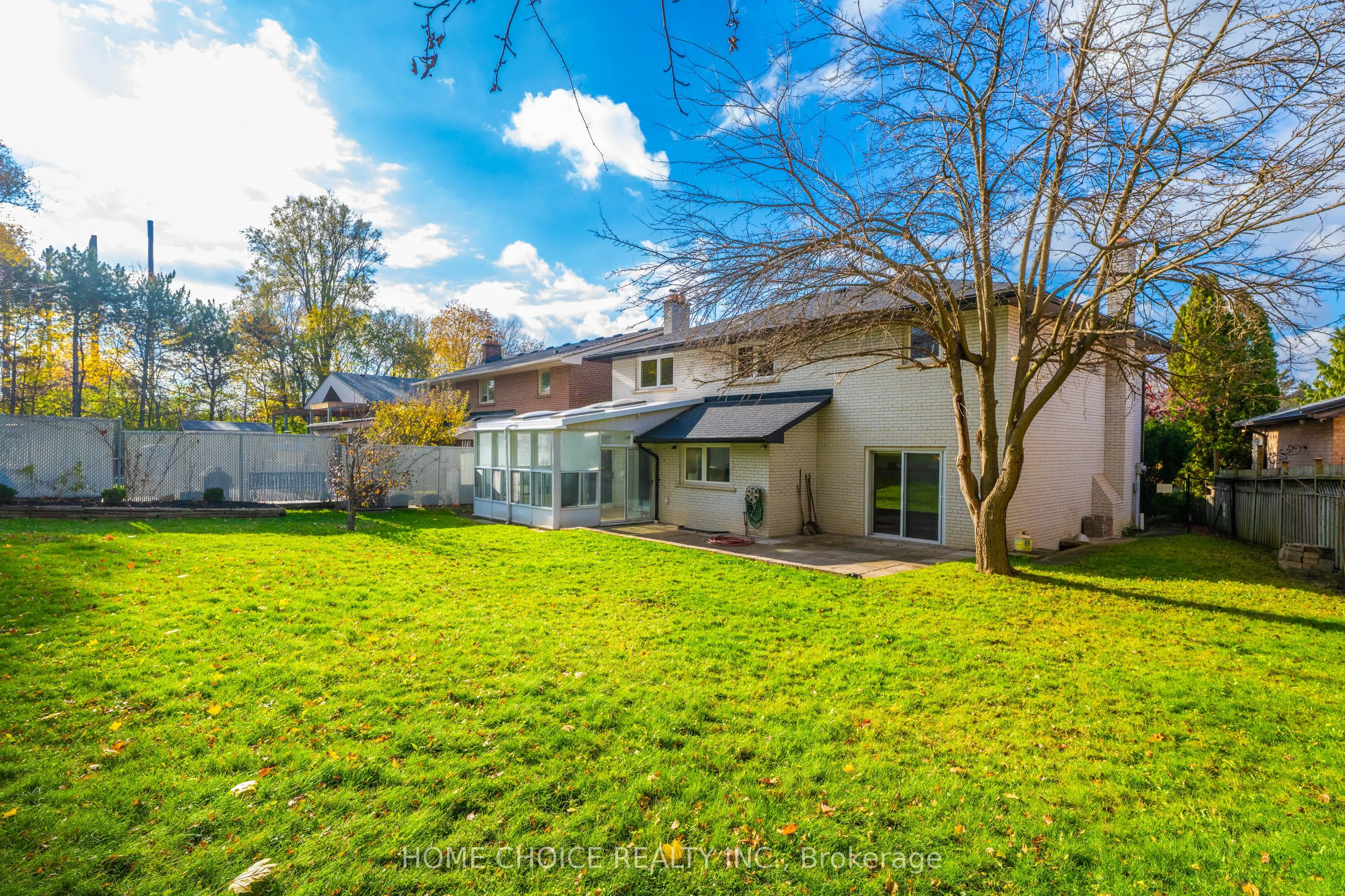 43 Golfwood Heights E