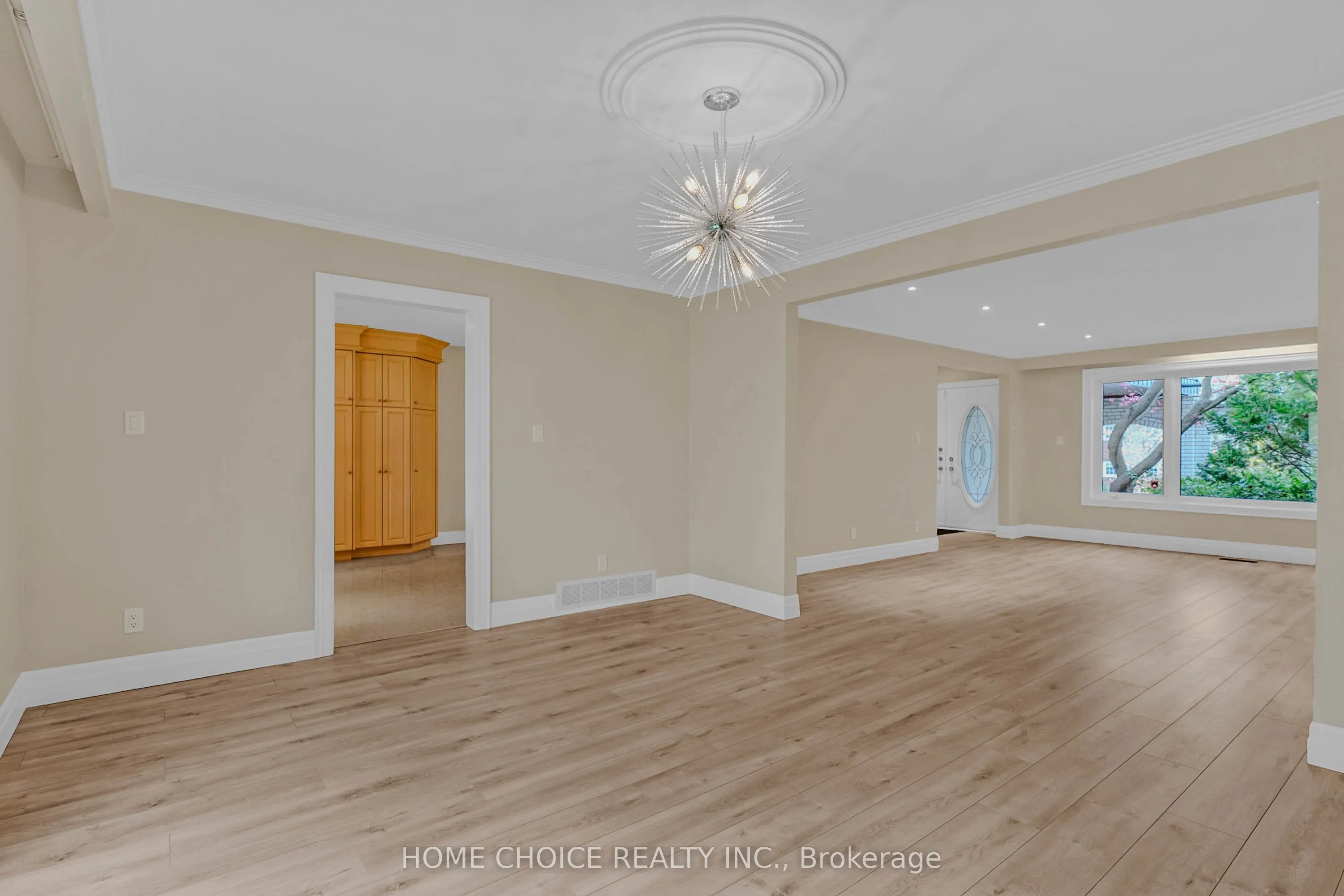 43 Golfwood Heights E