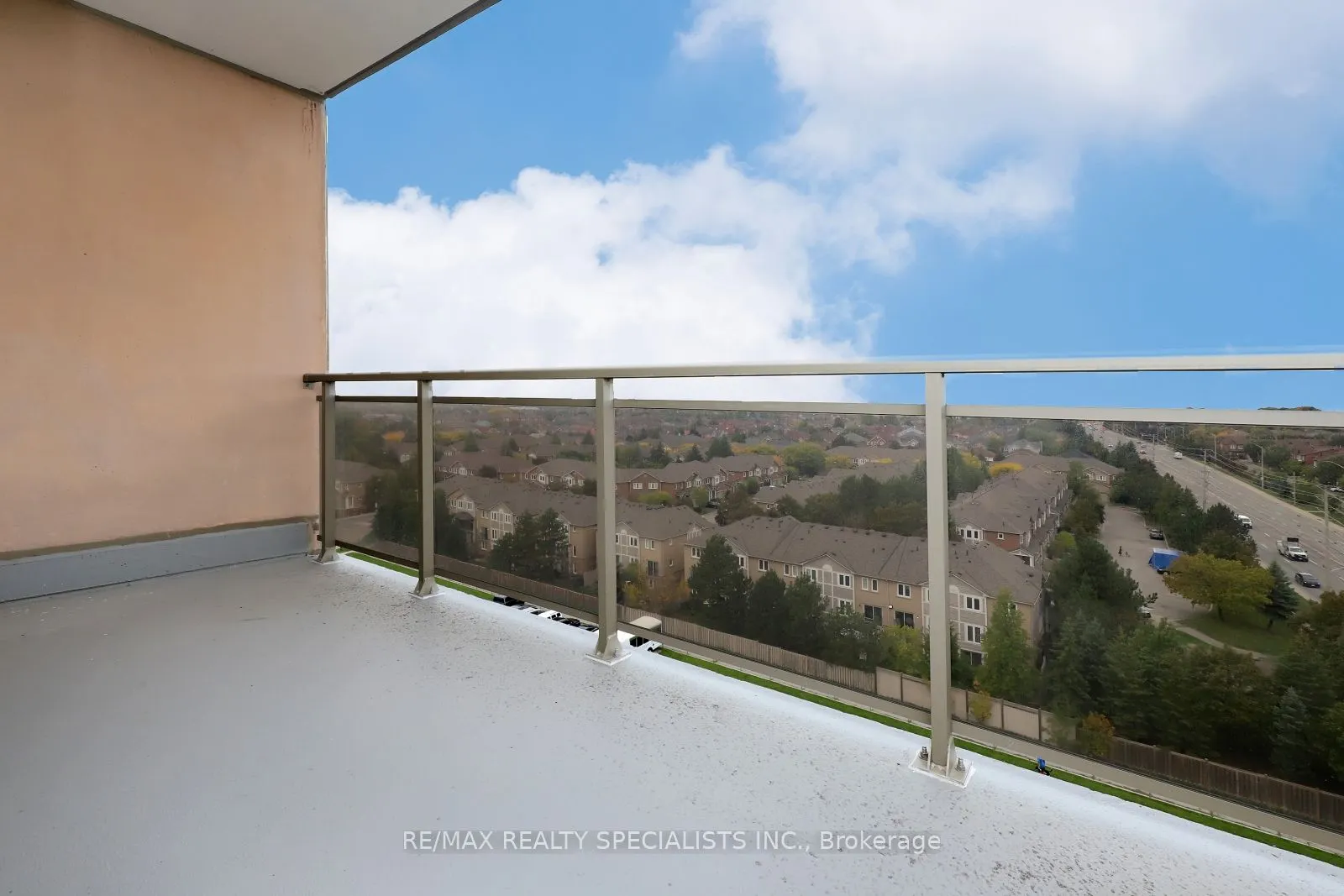 810 Scollard Court #902