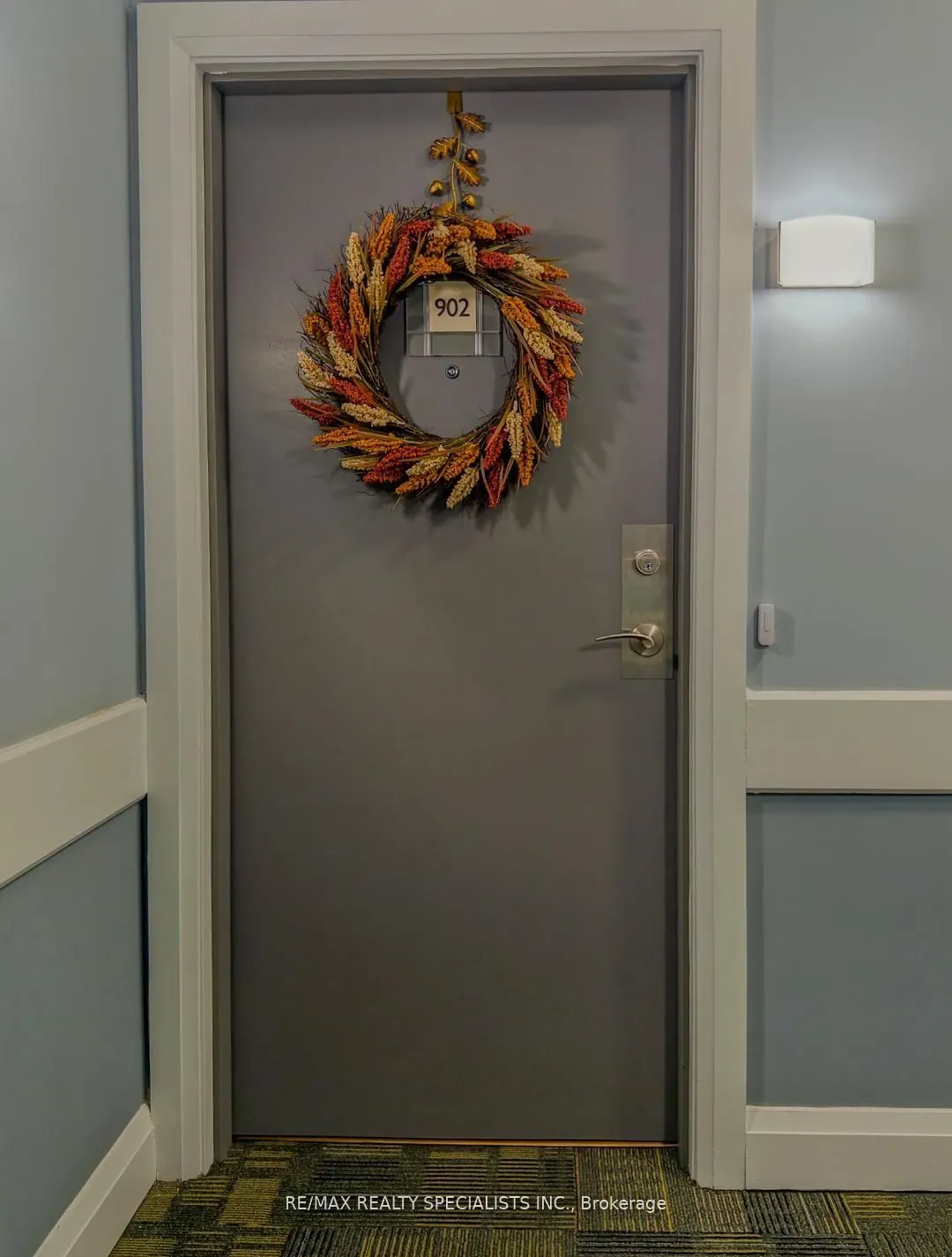 810 Scollard Court #902