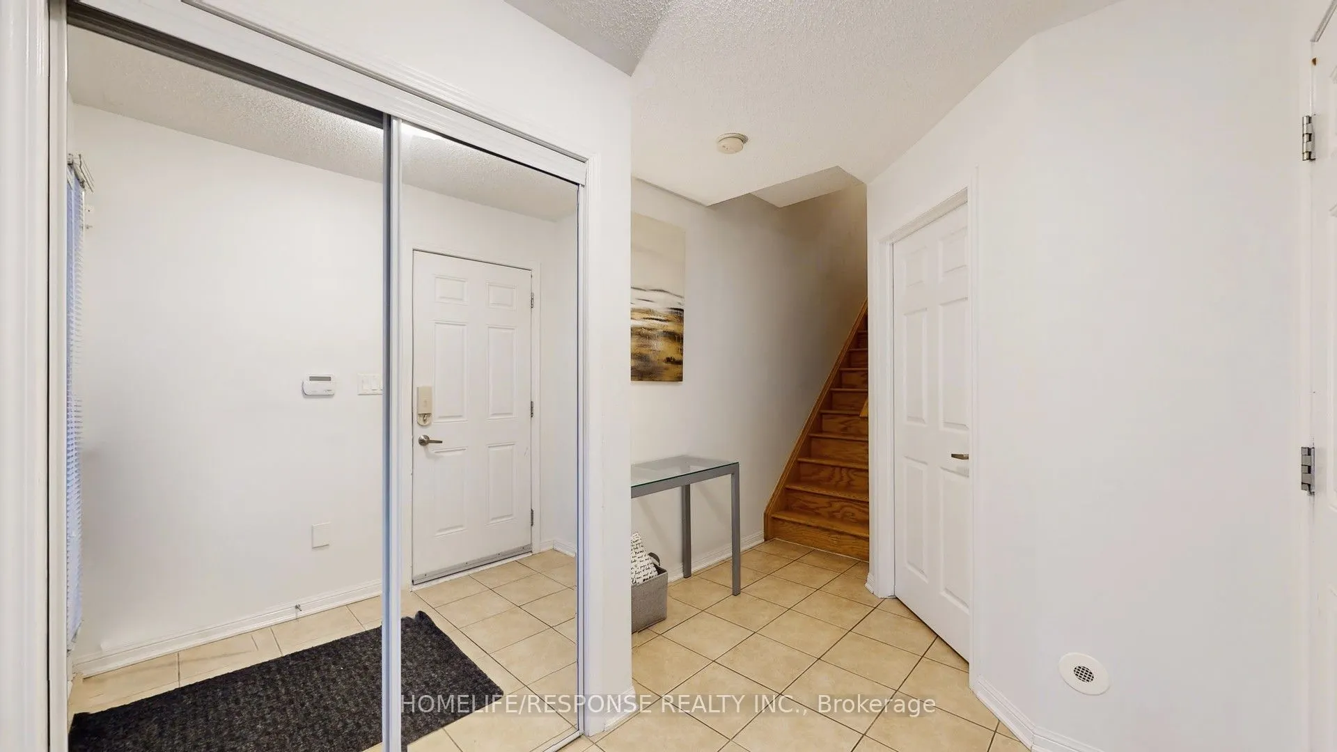 931 Deverell Place