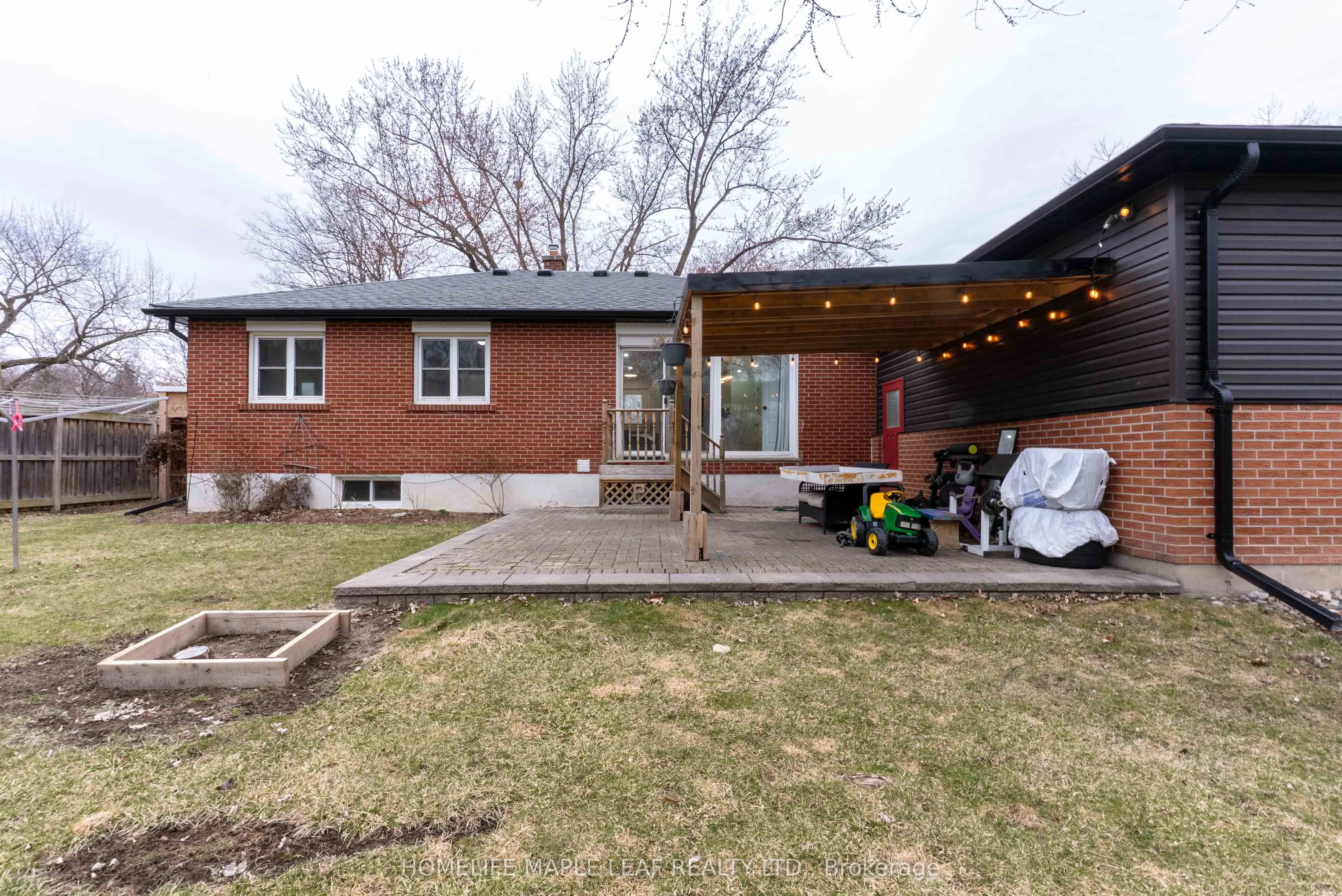 292 Woodward Avenue