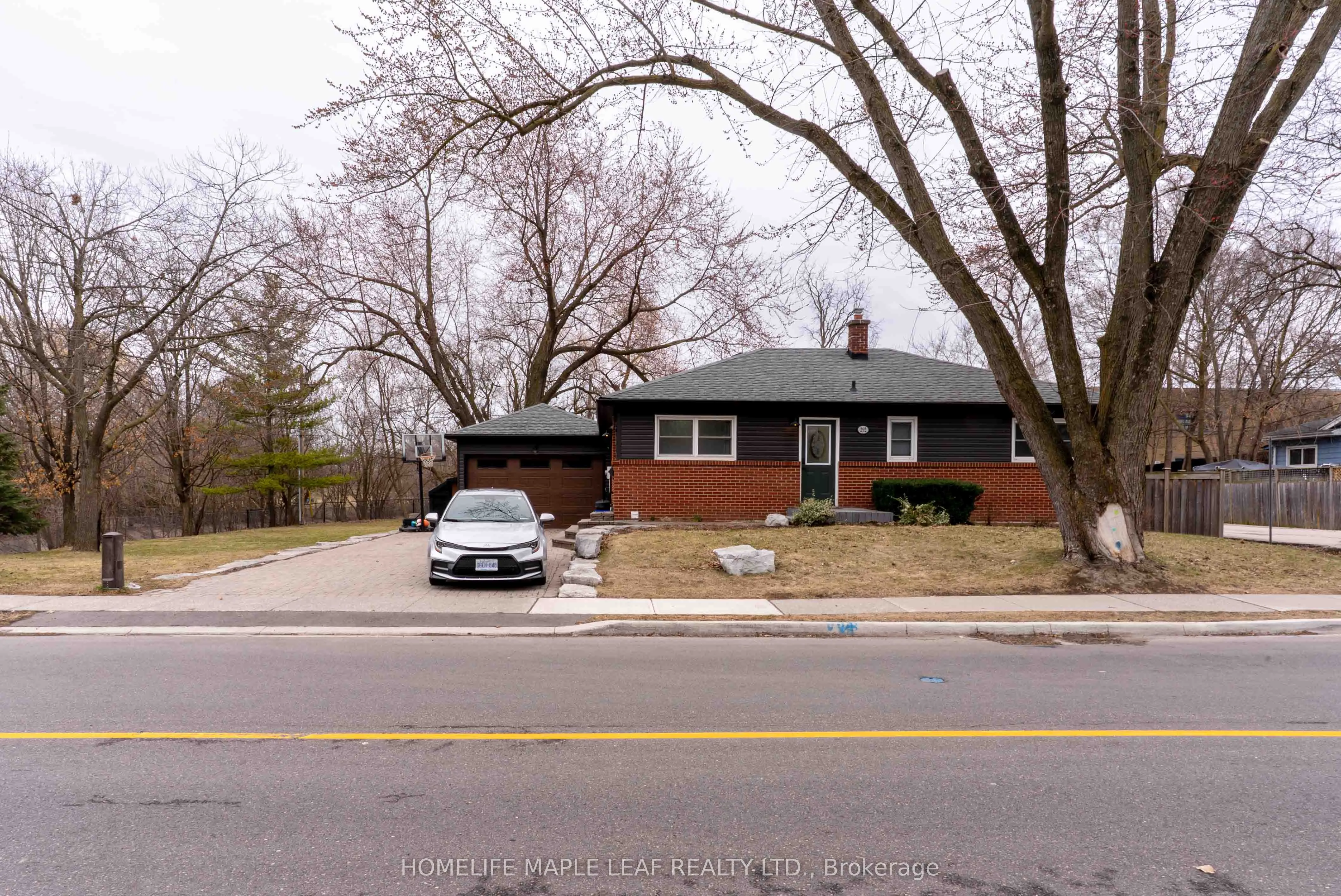292 Woodward Avenue