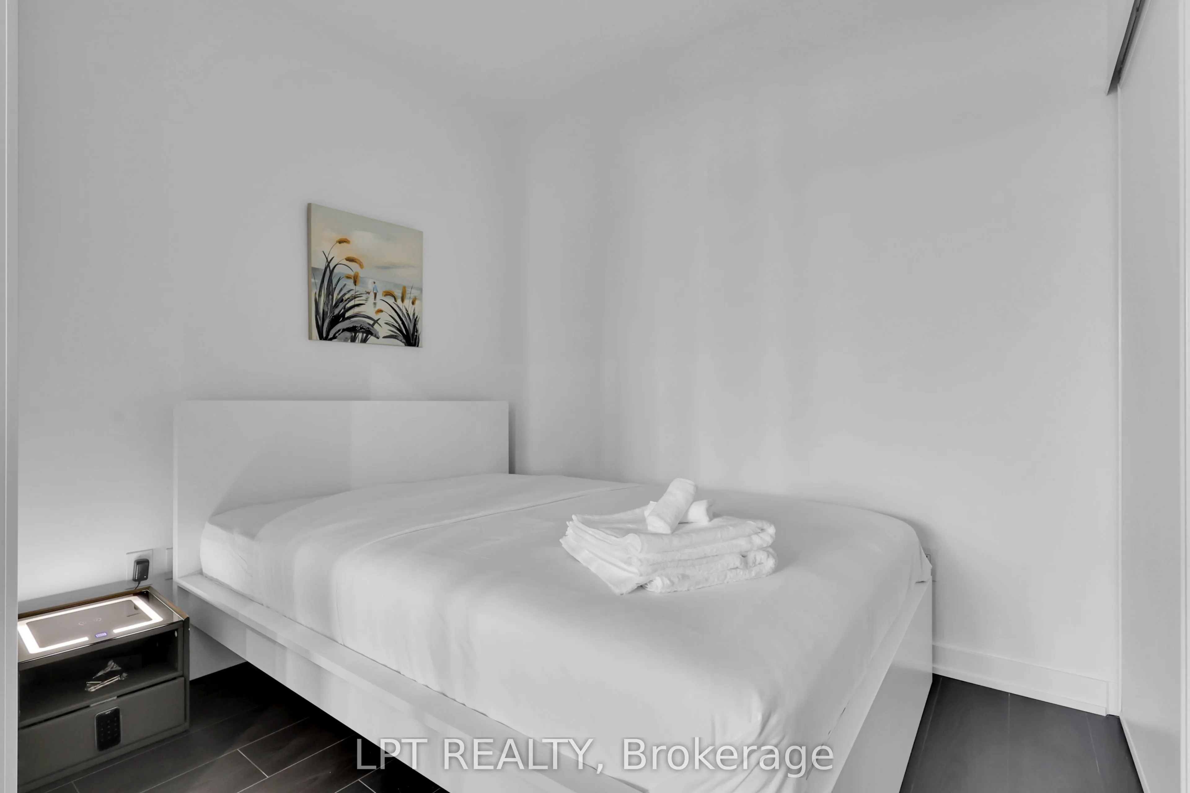 28 Ann Street #223