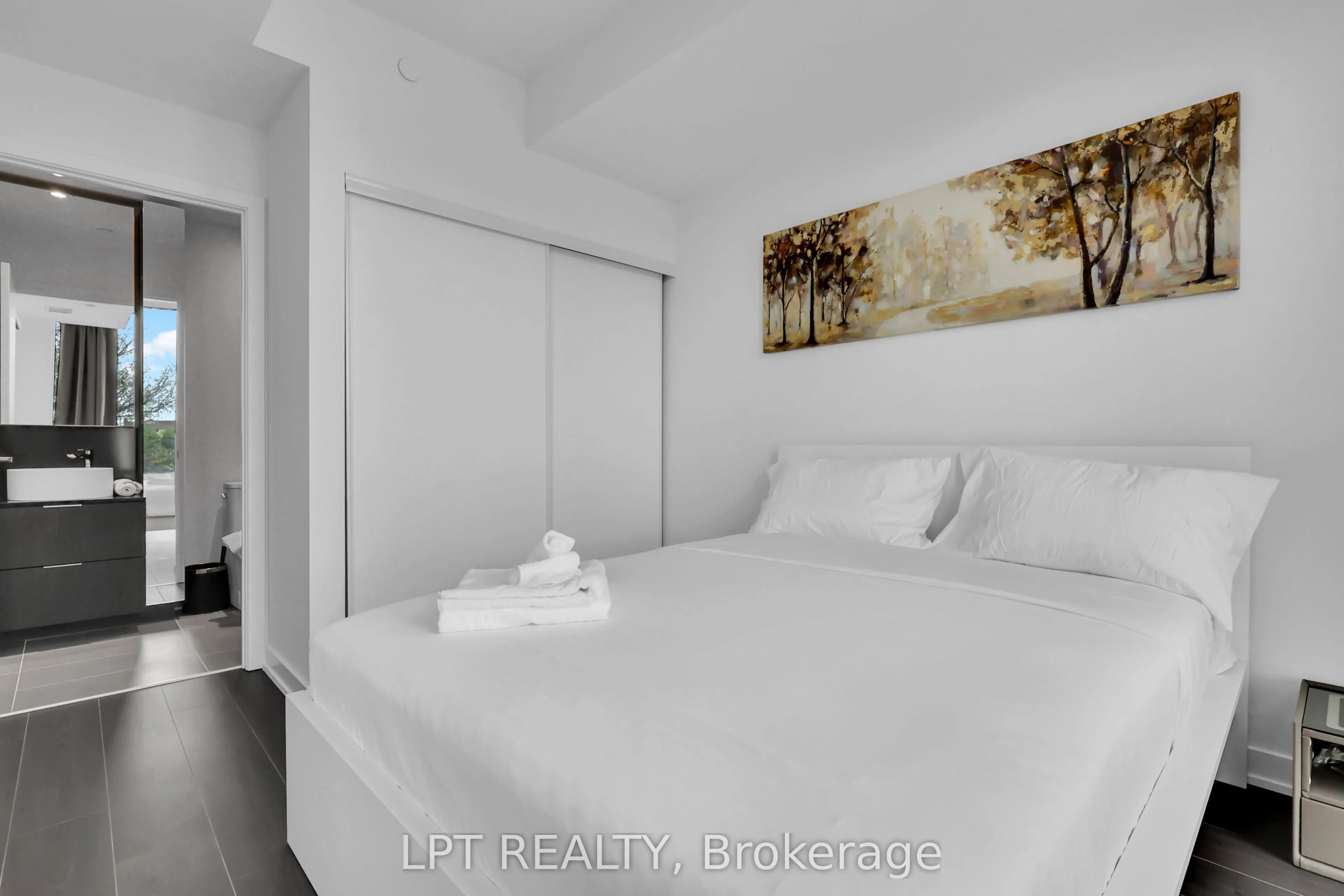 28 Ann Street #223
