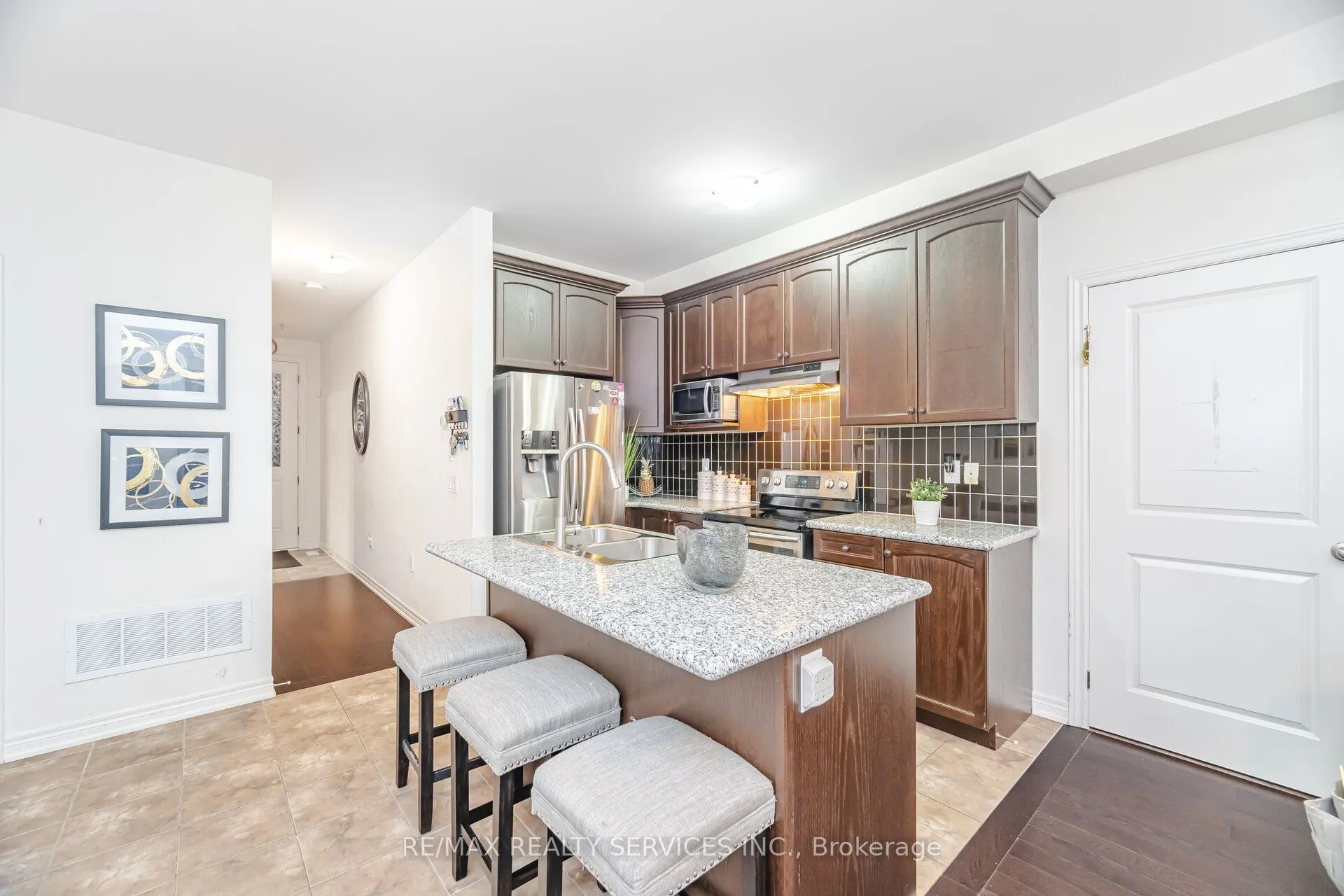 7 Dufay Road