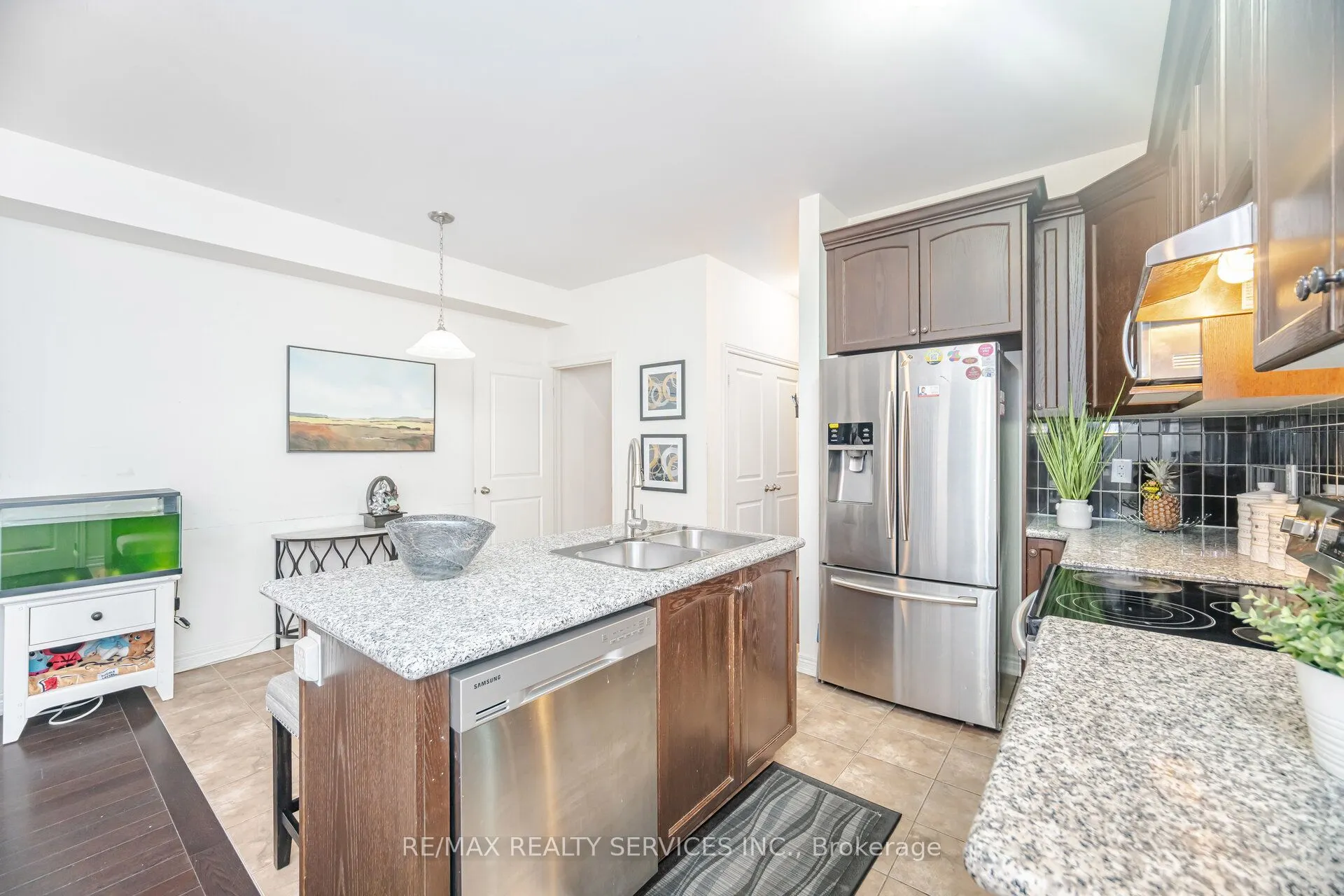 7 Dufay Road