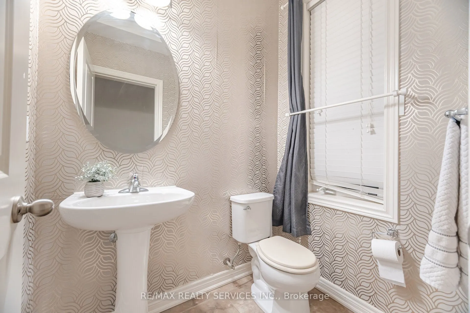 7 Dufay Road