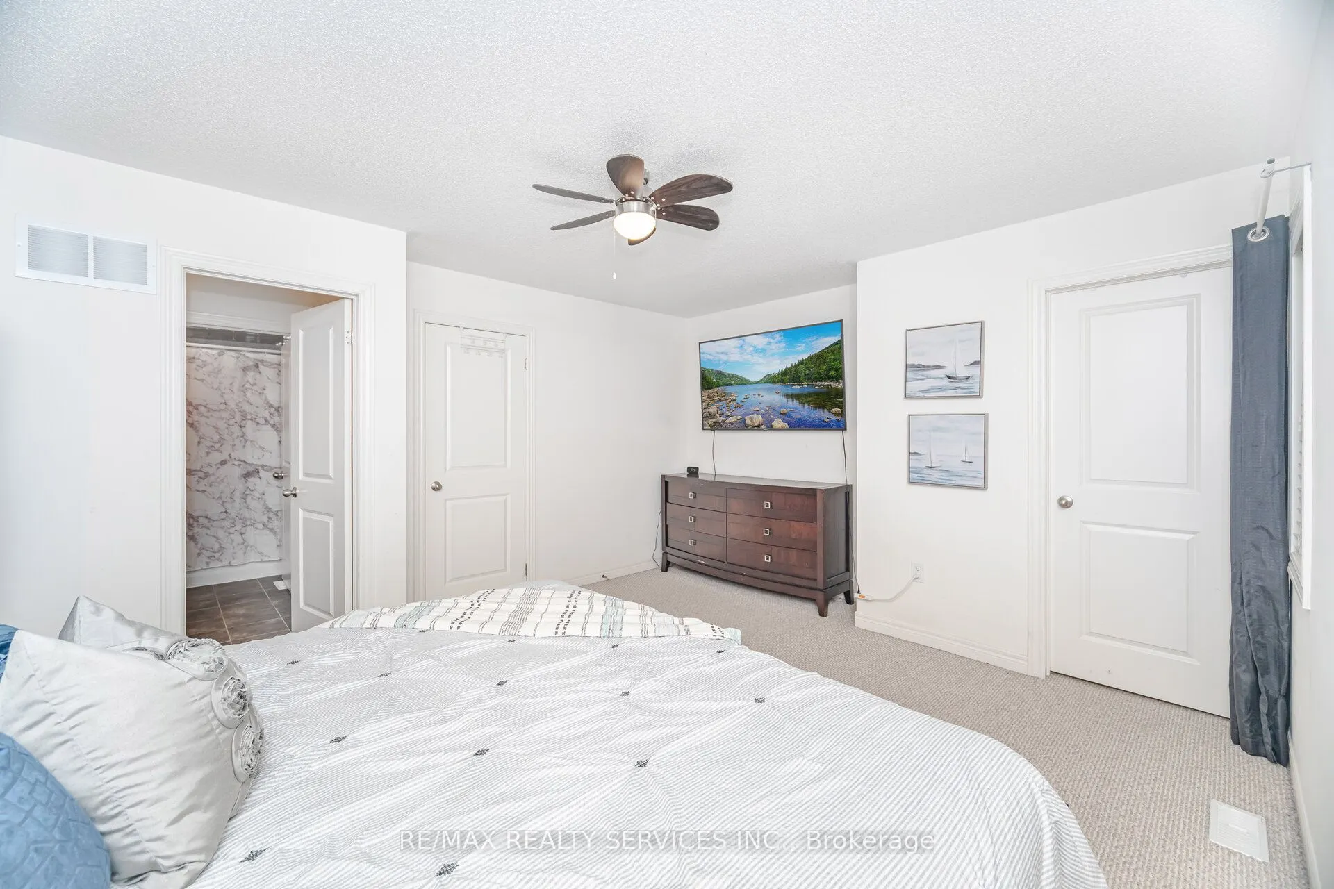 7 Dufay Road