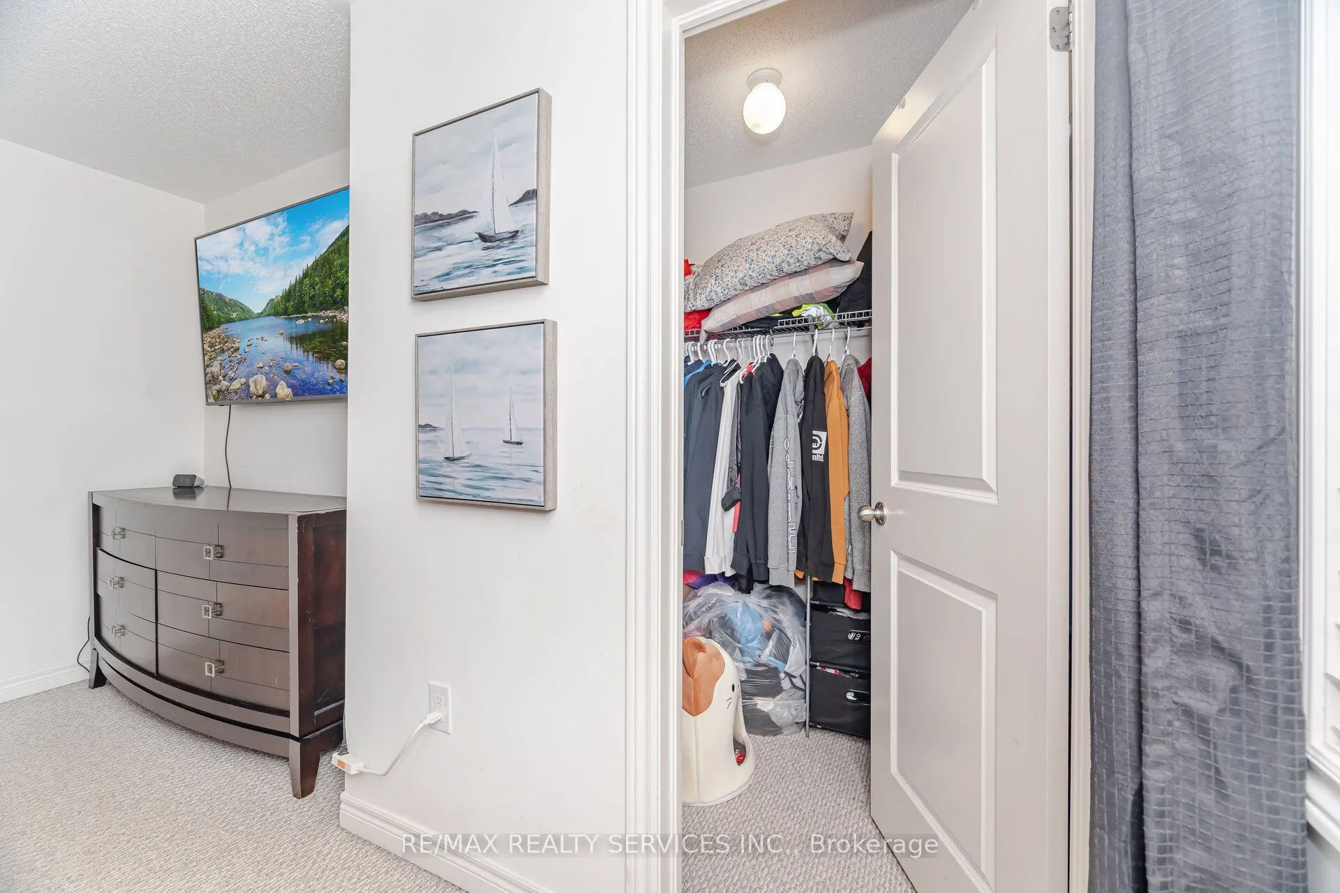 7 Dufay Road