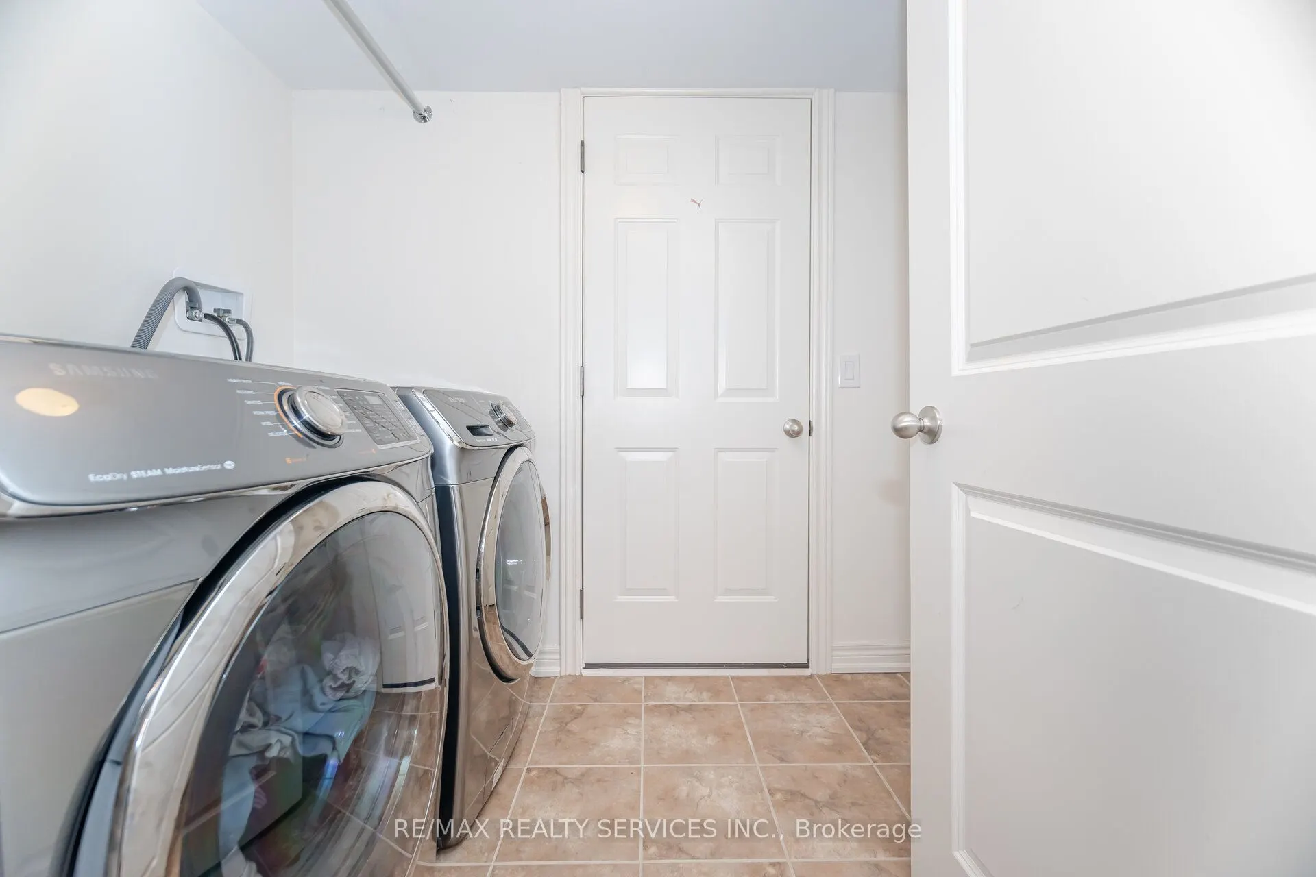 7 Dufay Road