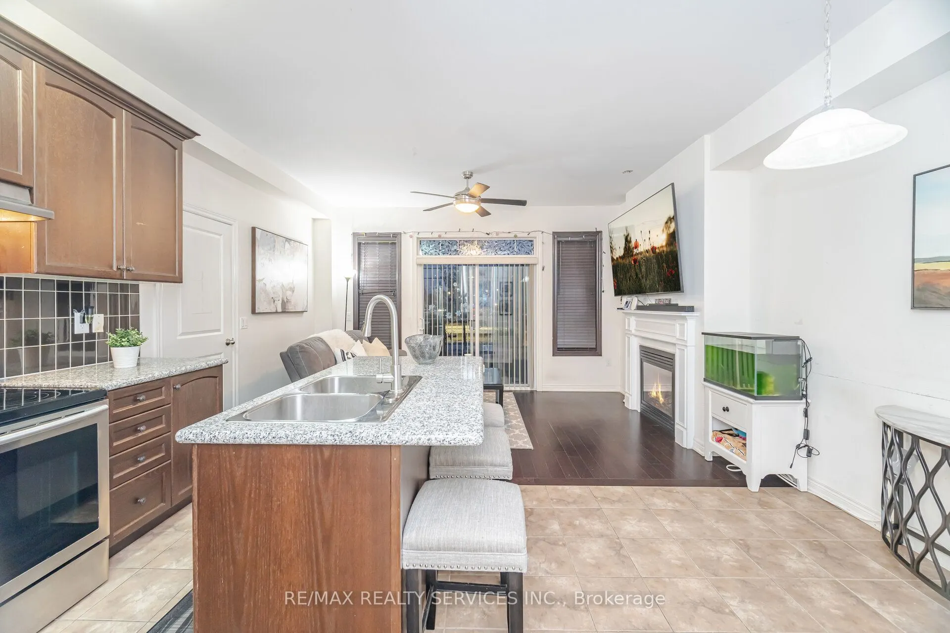 7 Dufay Road