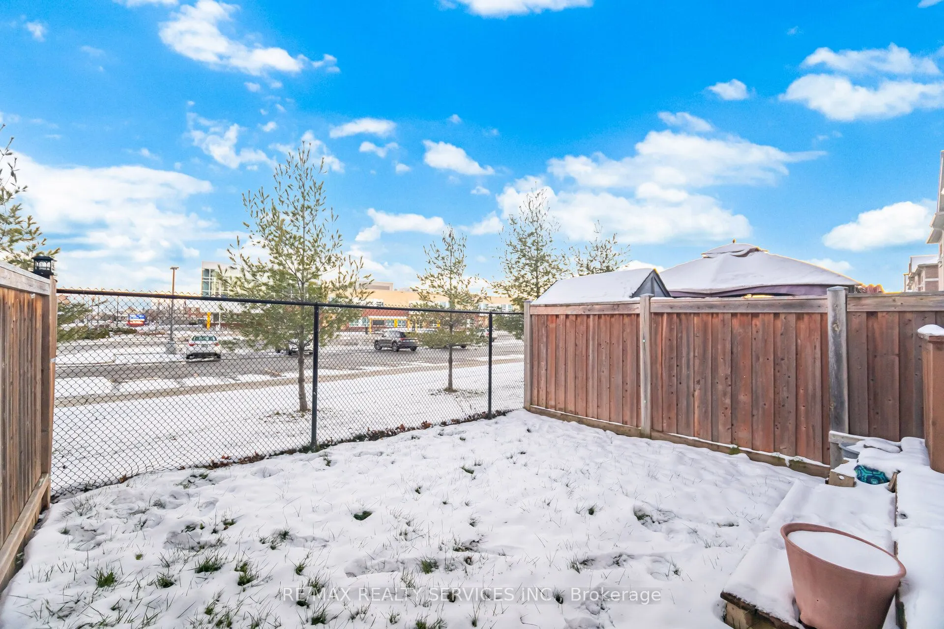 7 Dufay Road