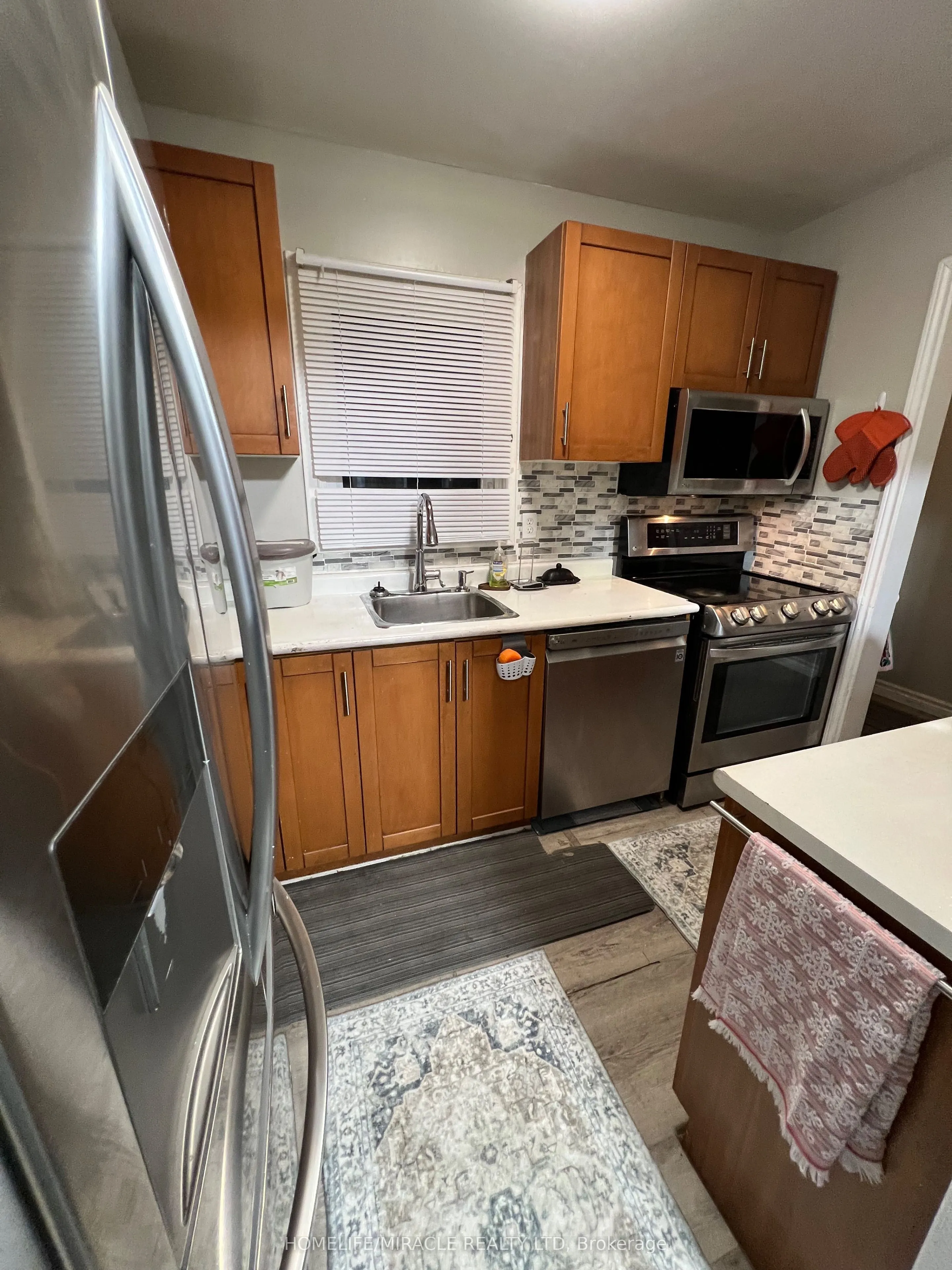 5 Glencairn Square