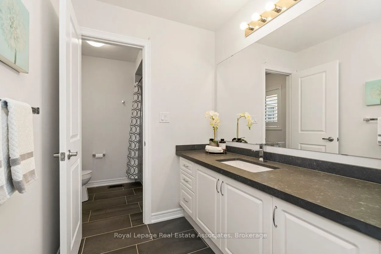 4061 Channing Crescent