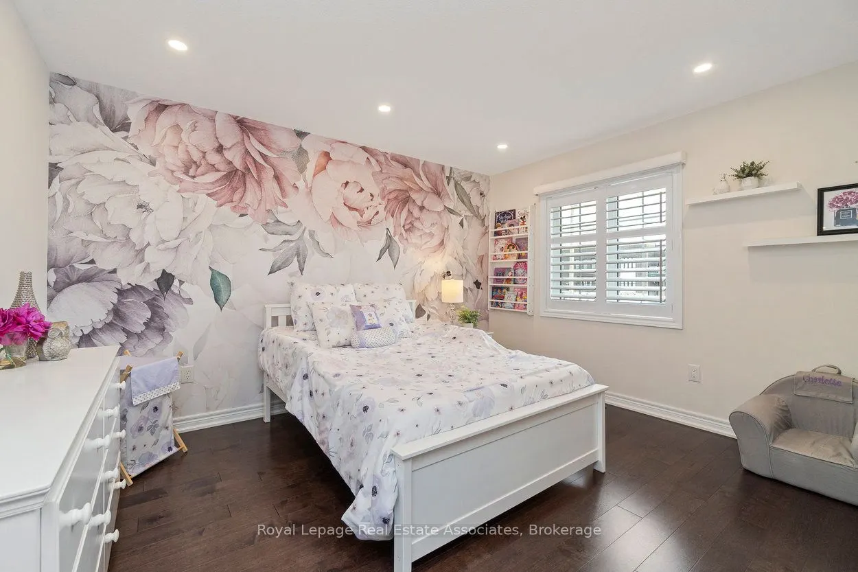 4061 Channing Crescent
