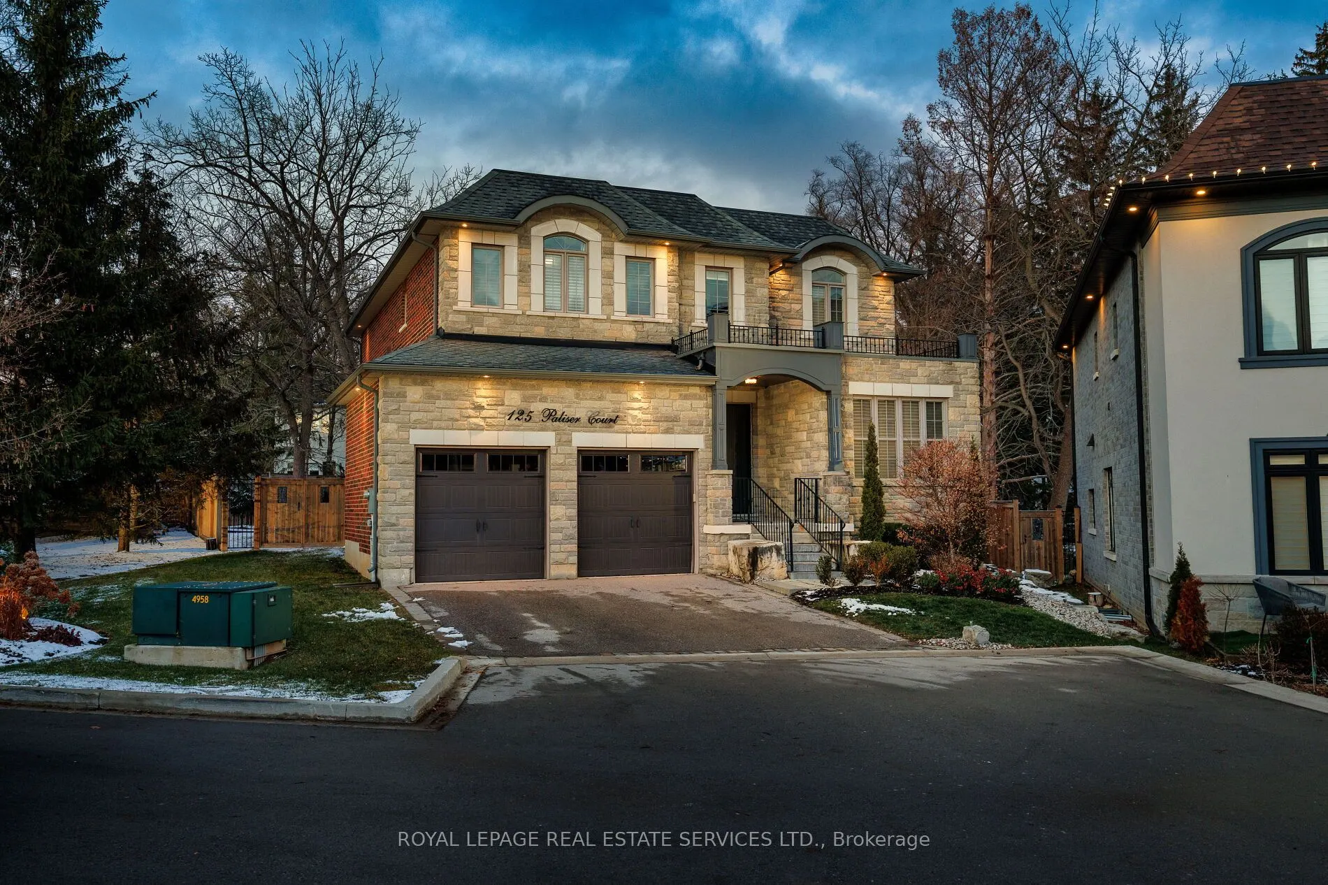 125 Paliser Court