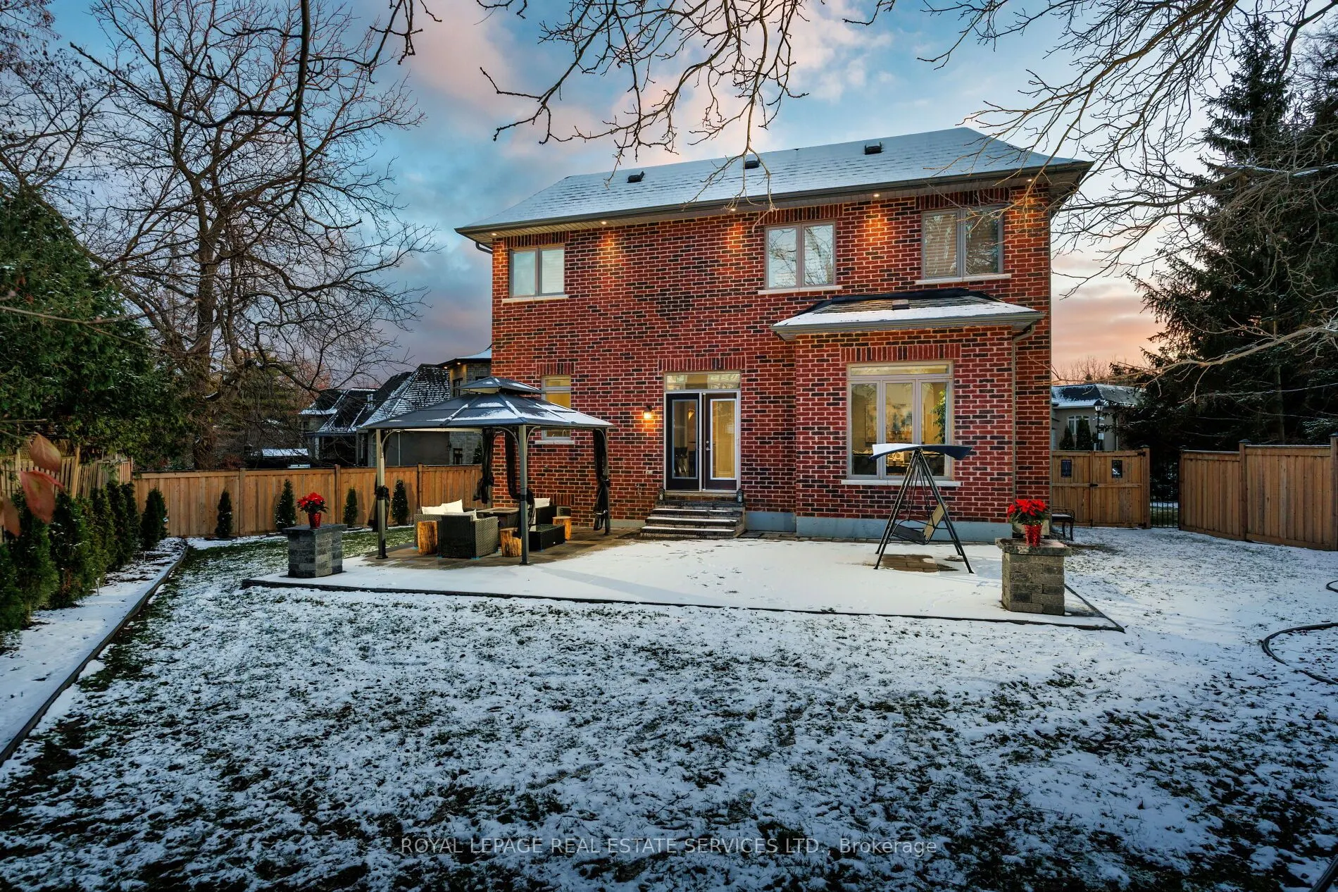 125 Paliser Court